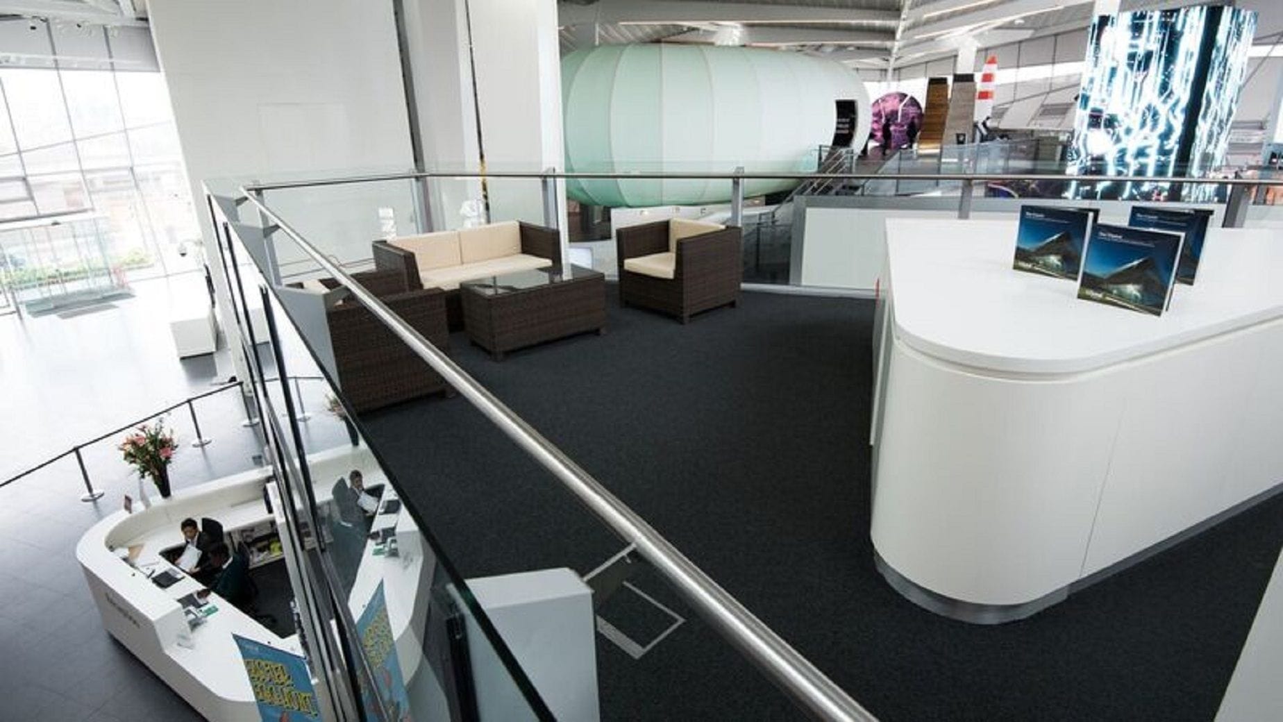 Business Lounge 1