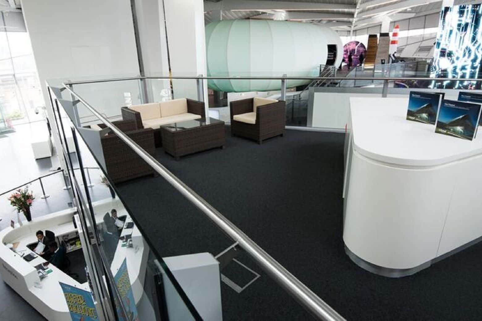 Business Lounge 1