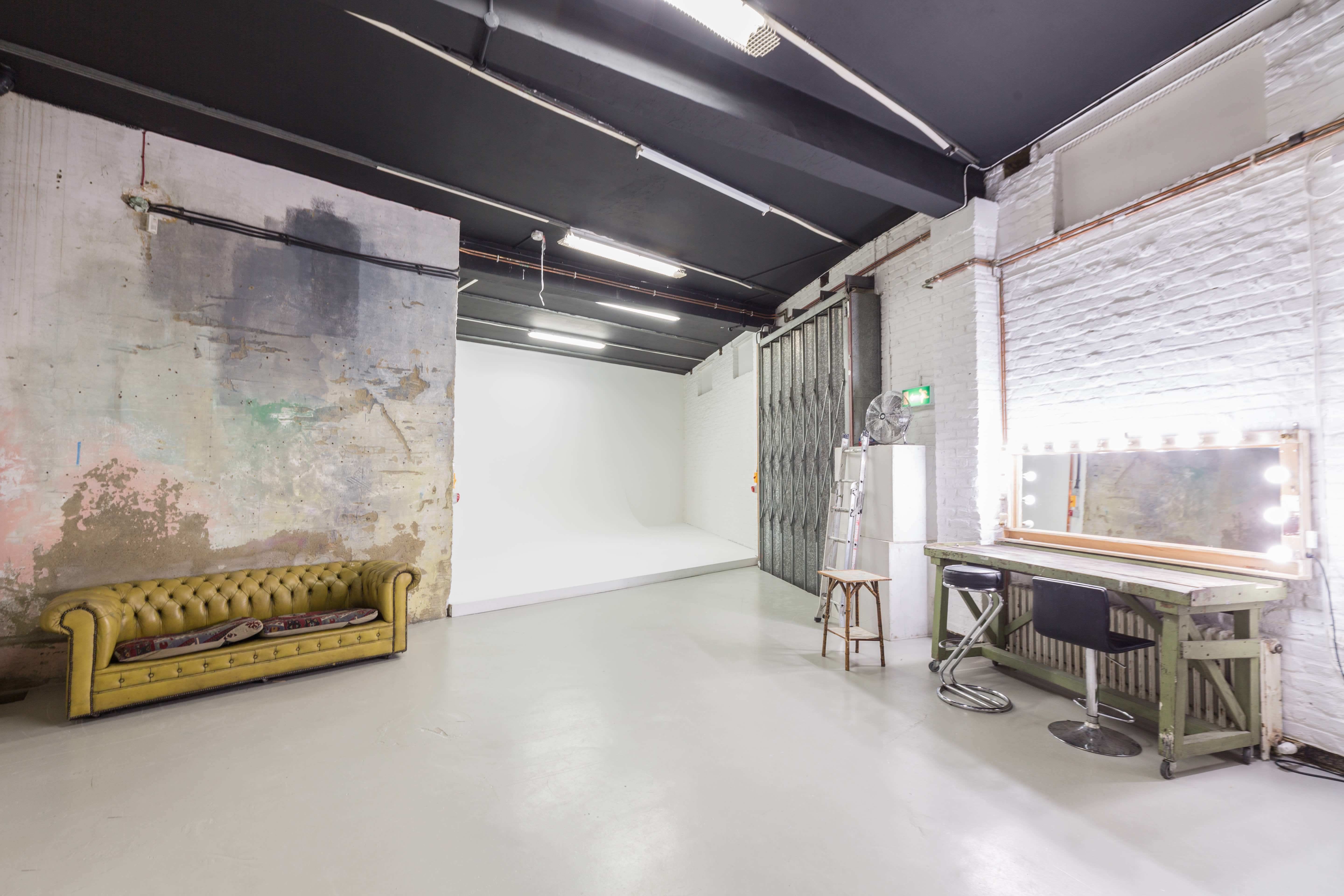 Apiary Studio 2/Photo Studio