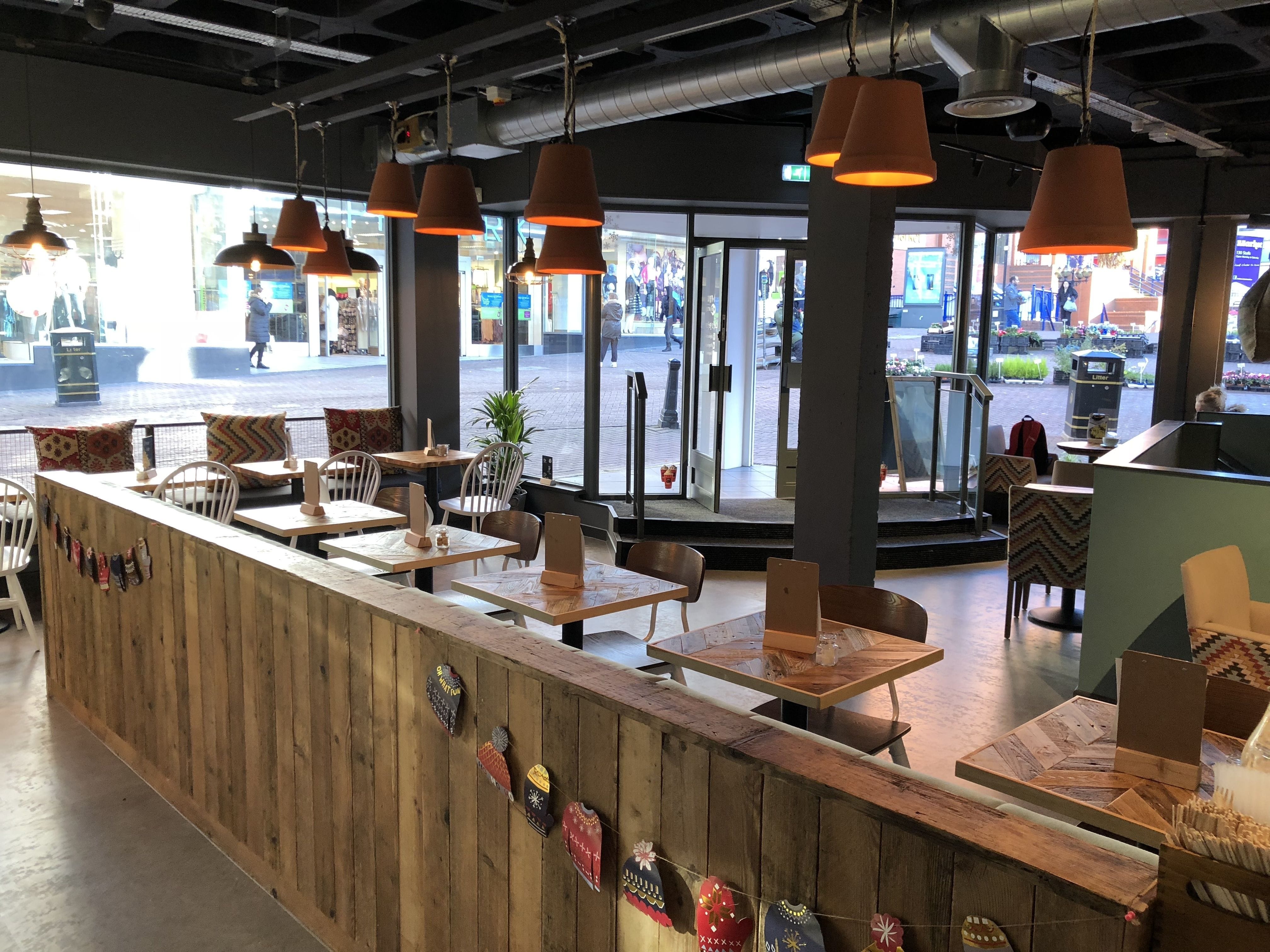 Esquires Coffee Shop Hanley 4