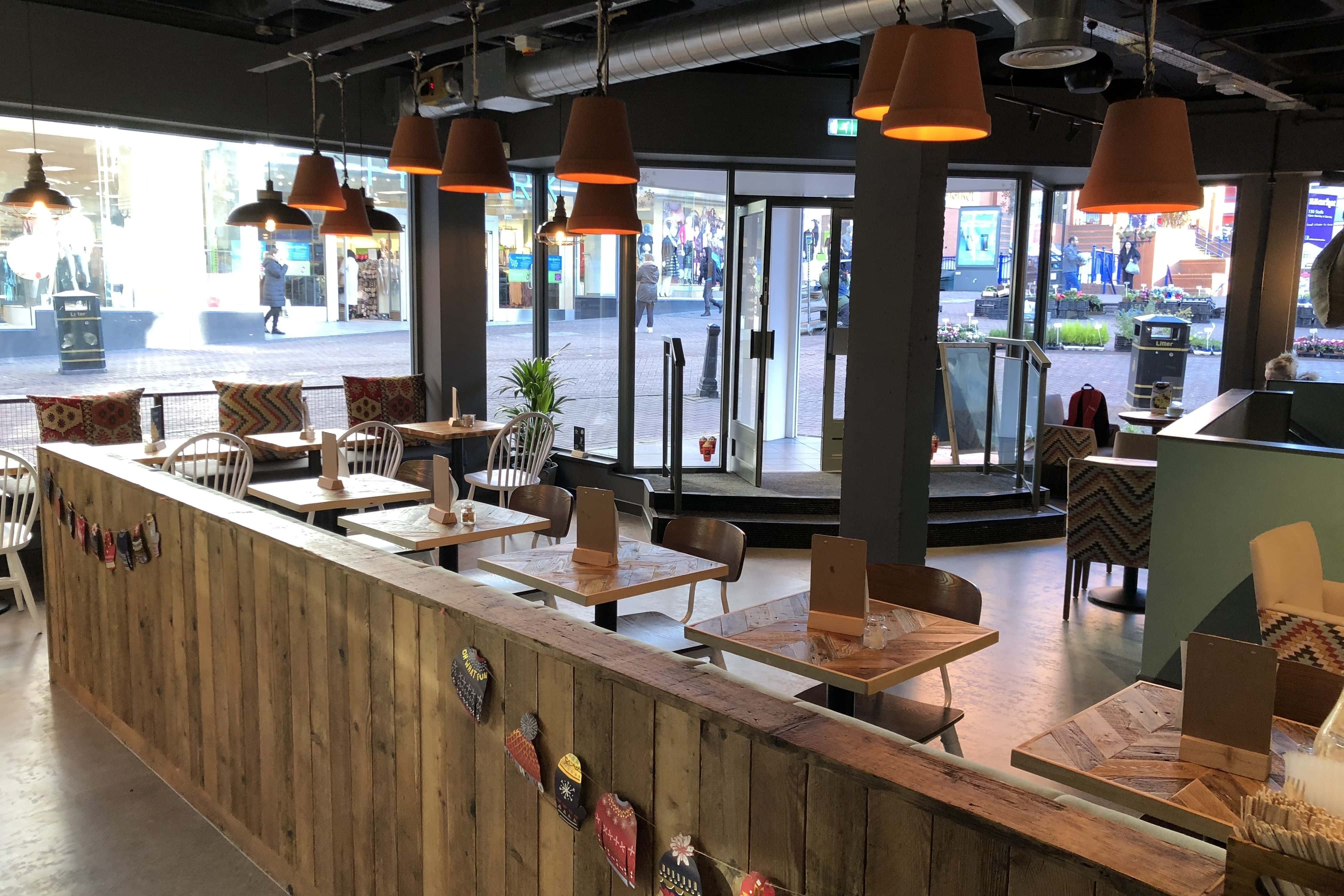 Esquires Coffee Shop Hanley 4