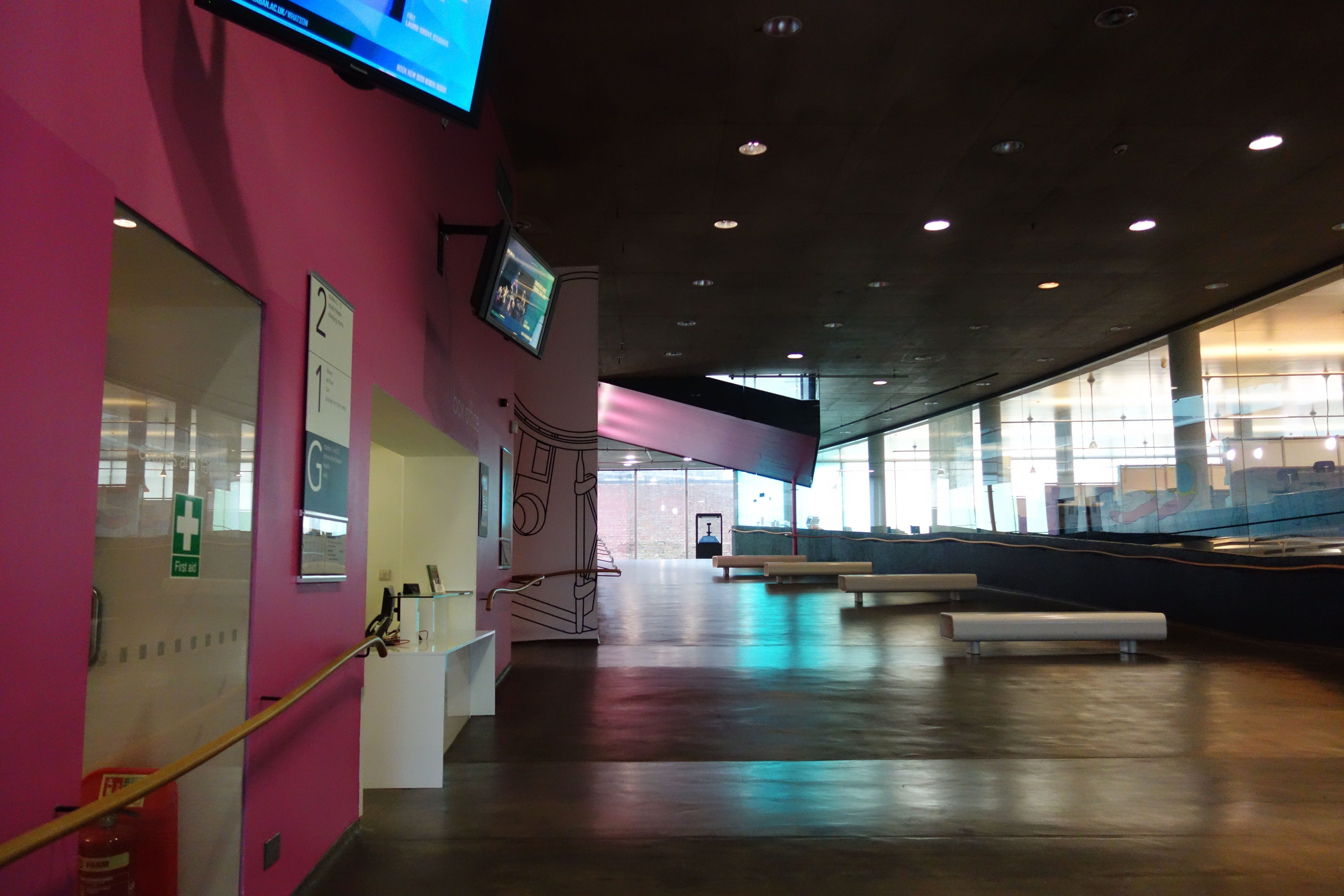 Foyer 5