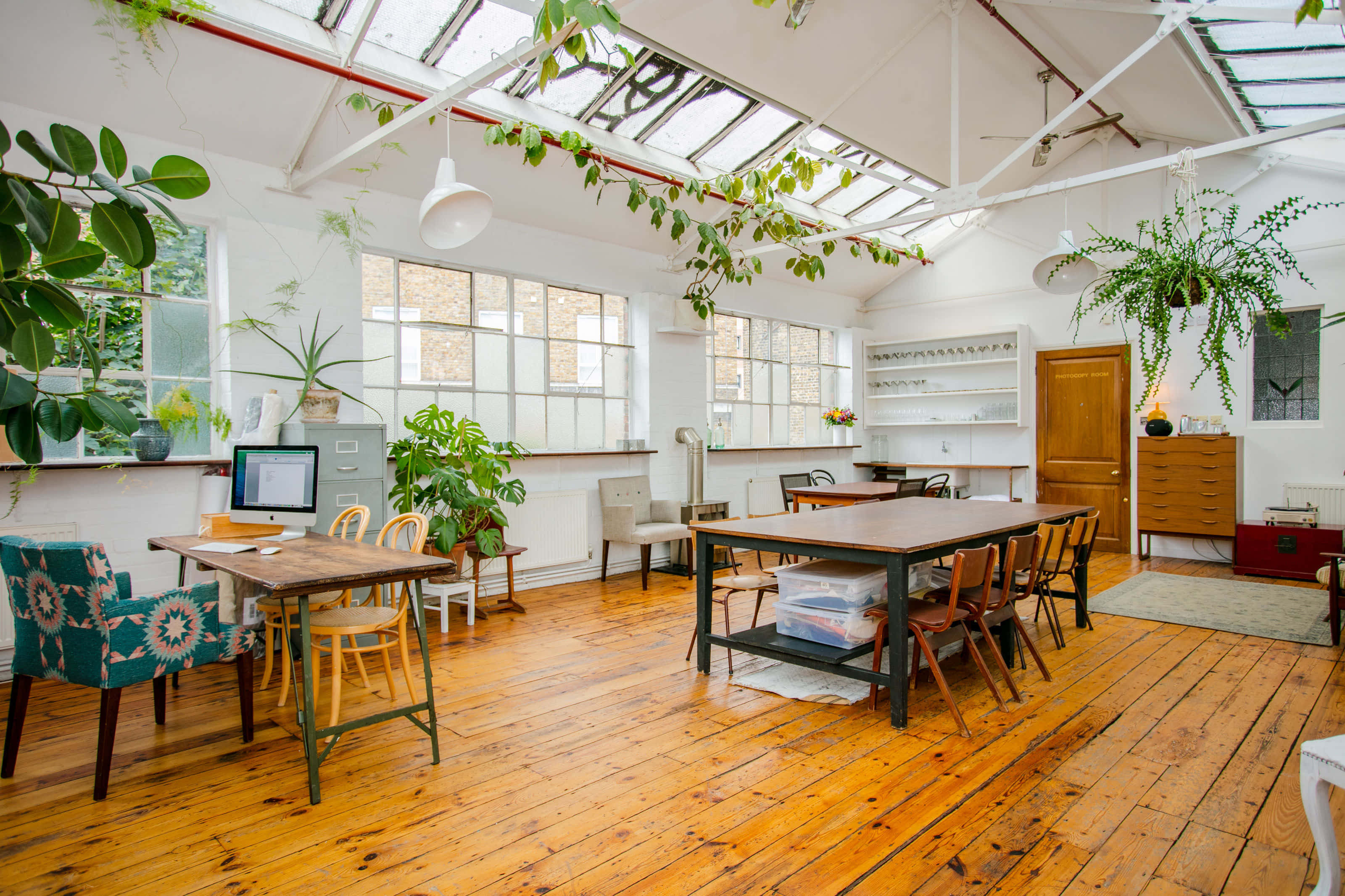 Photographic studio and studio kitchen 5