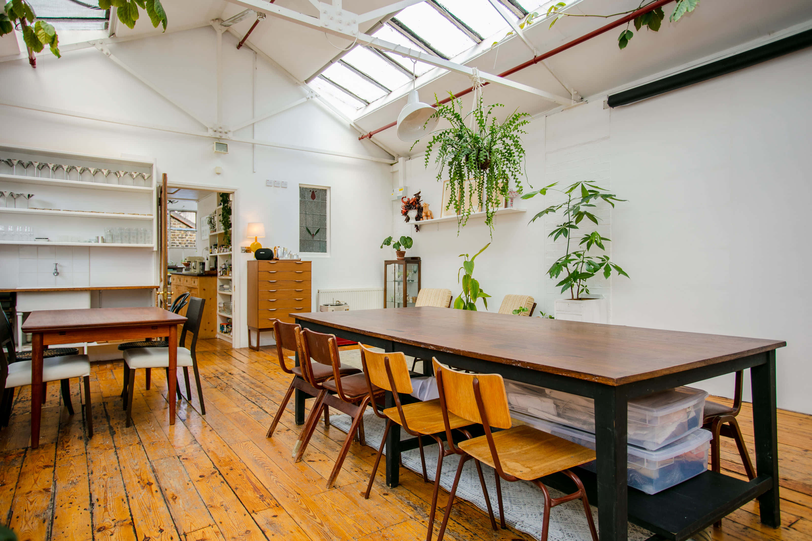 Photographic studio and studio kitchen 6