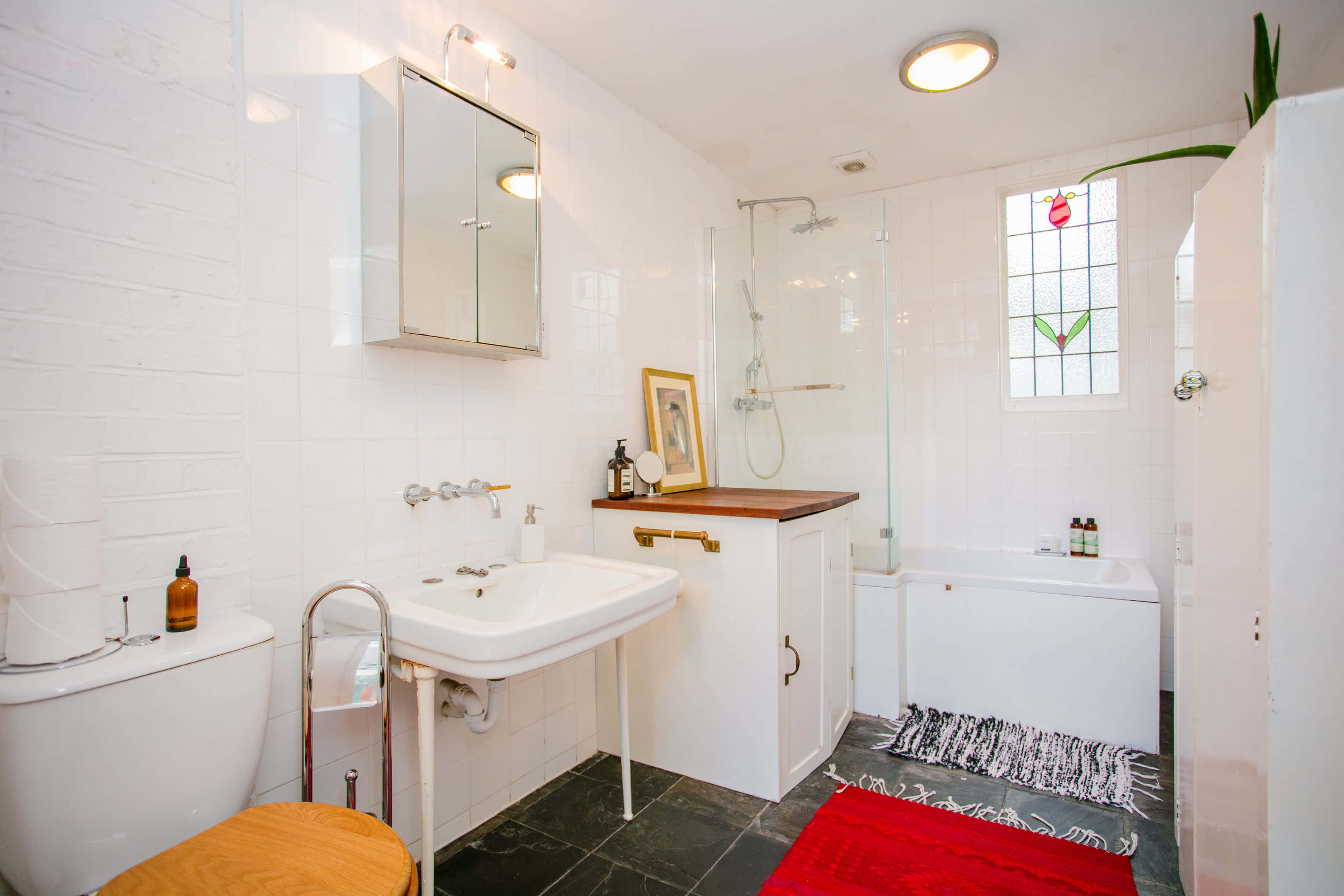 Photographic studio and studio kitchen 9