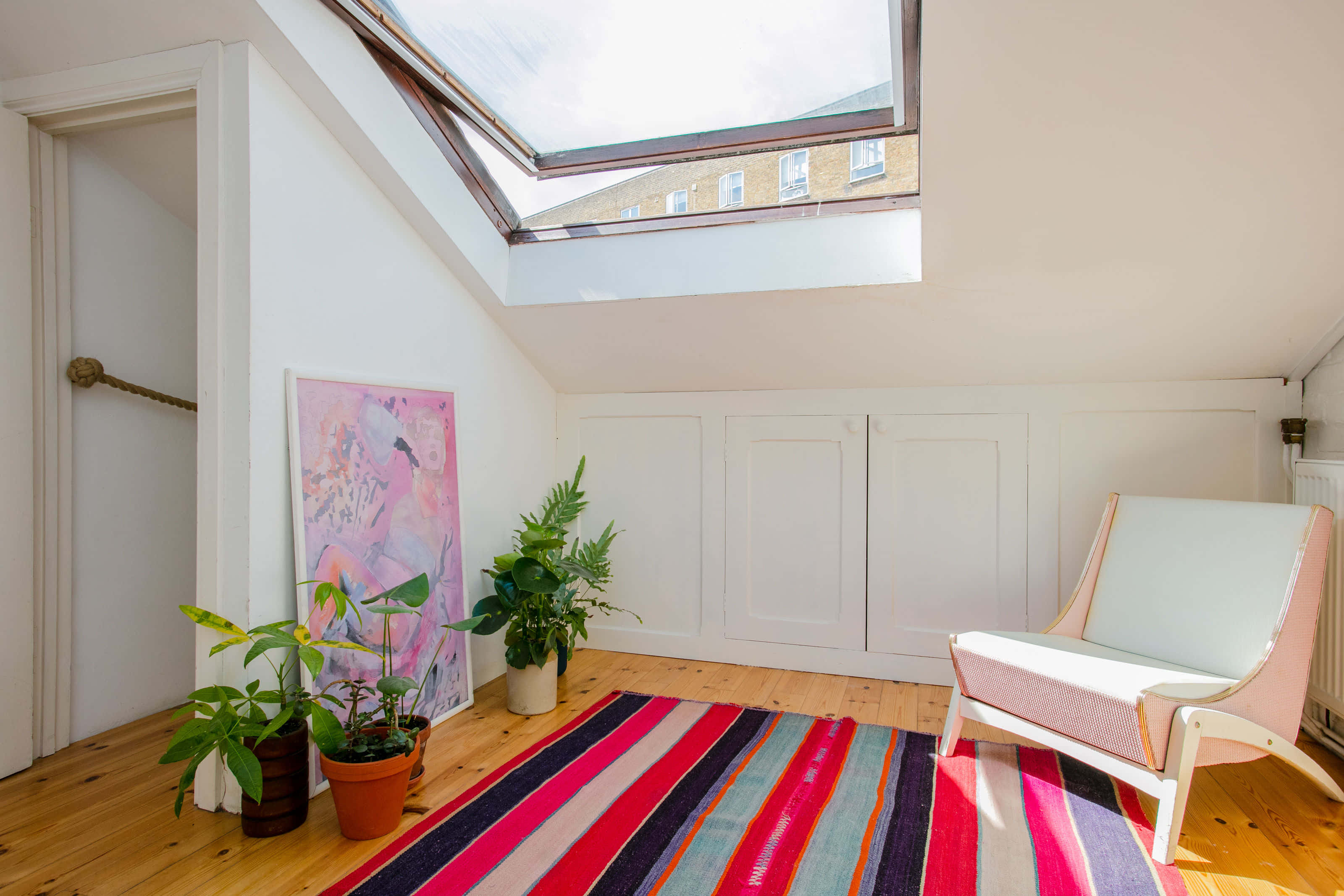 Photographic studio and studio kitchen 15