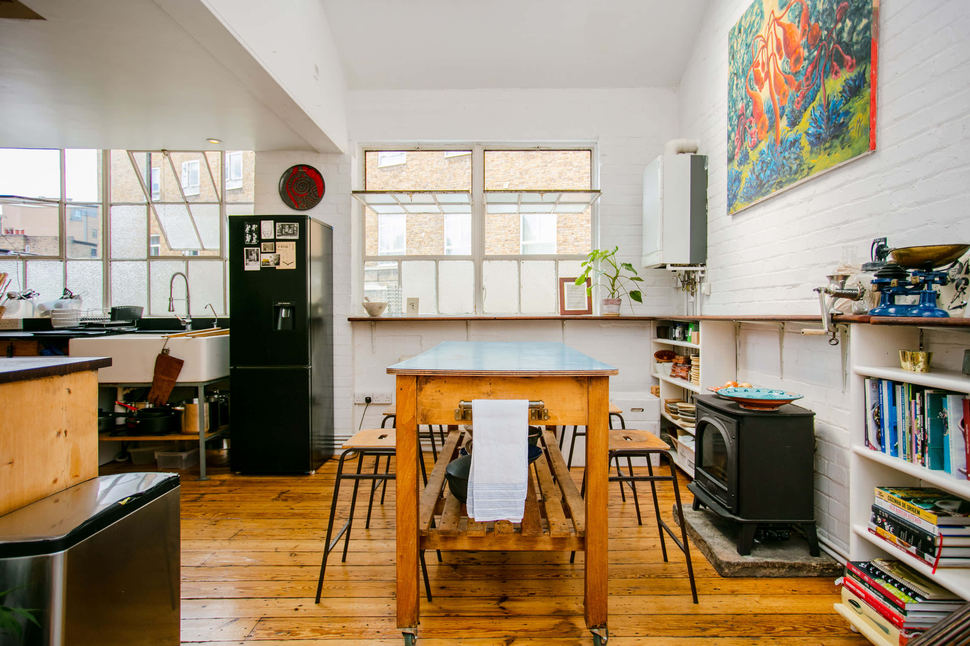 Photographic studio and studio kitchen 16