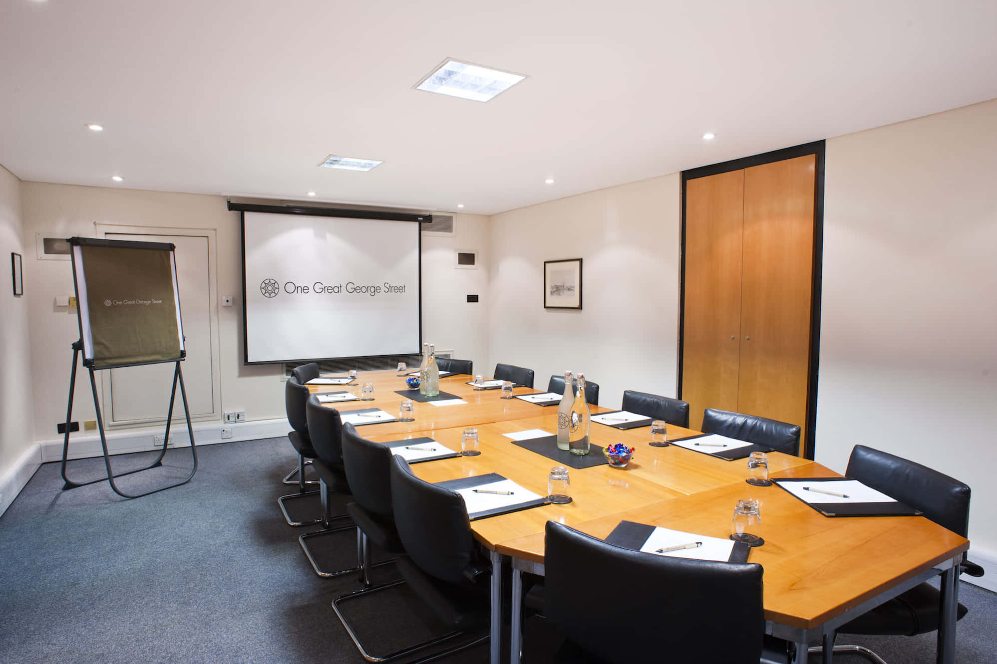 Bruce White Room 3D tour