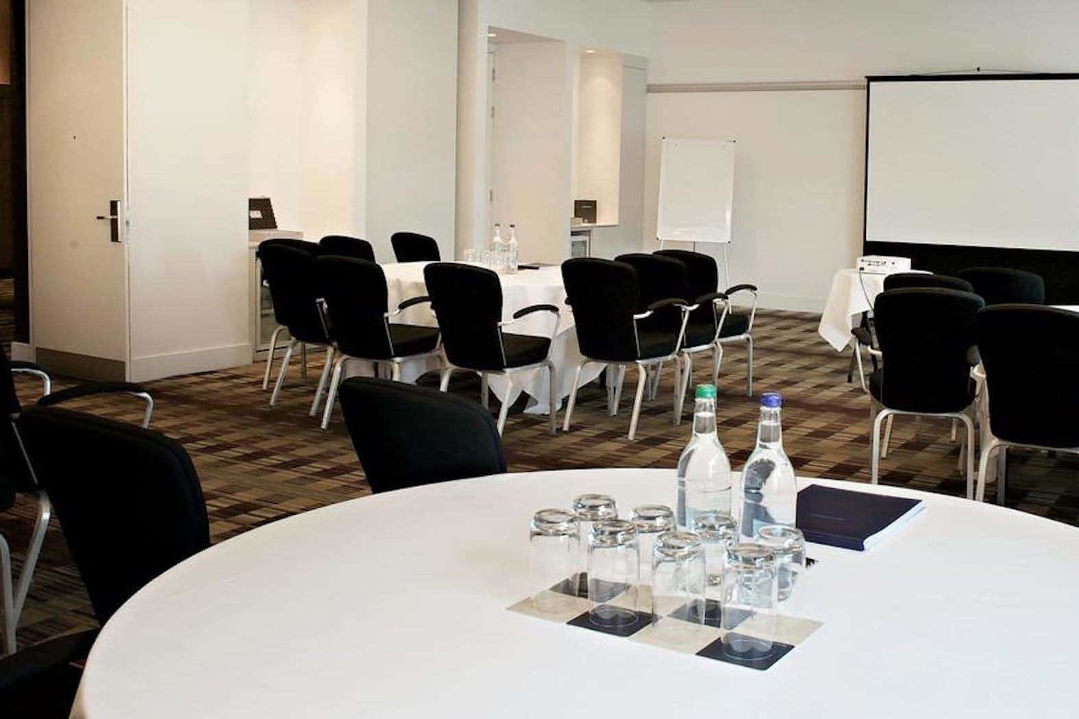 Meeting Room 9 3D tour