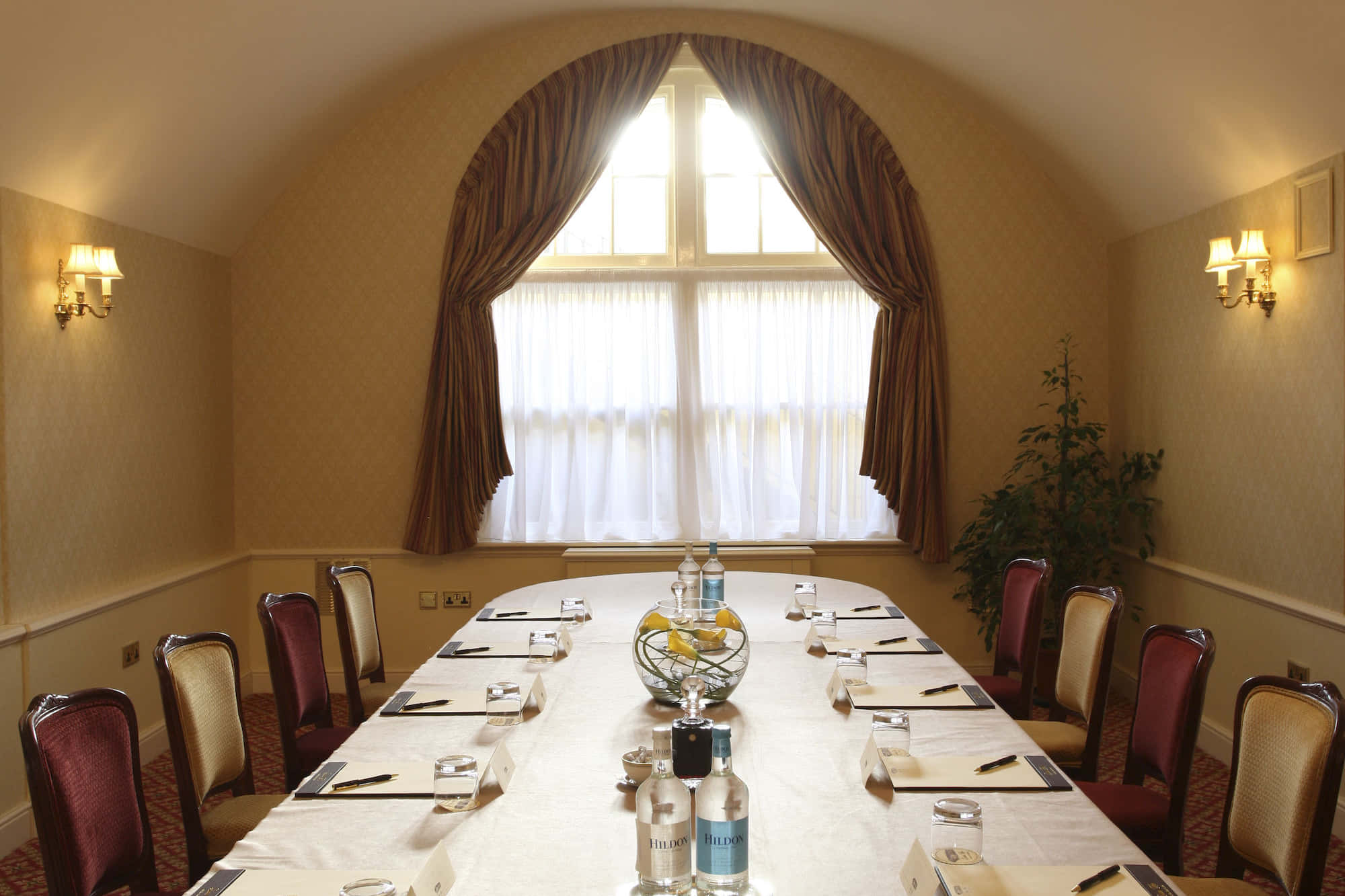 Charles Mewes Room 0