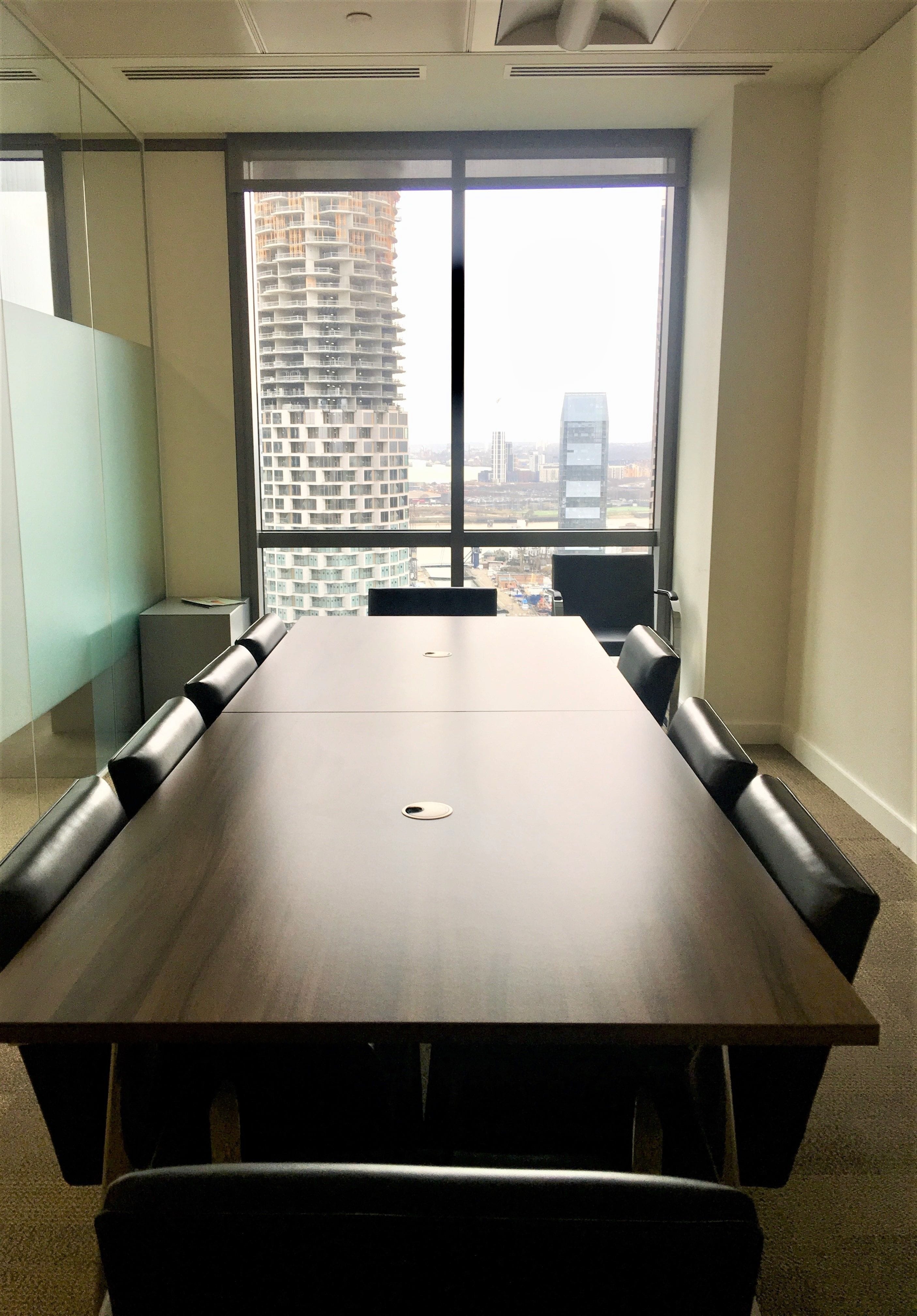 Medium-Sized Meeting Room 1