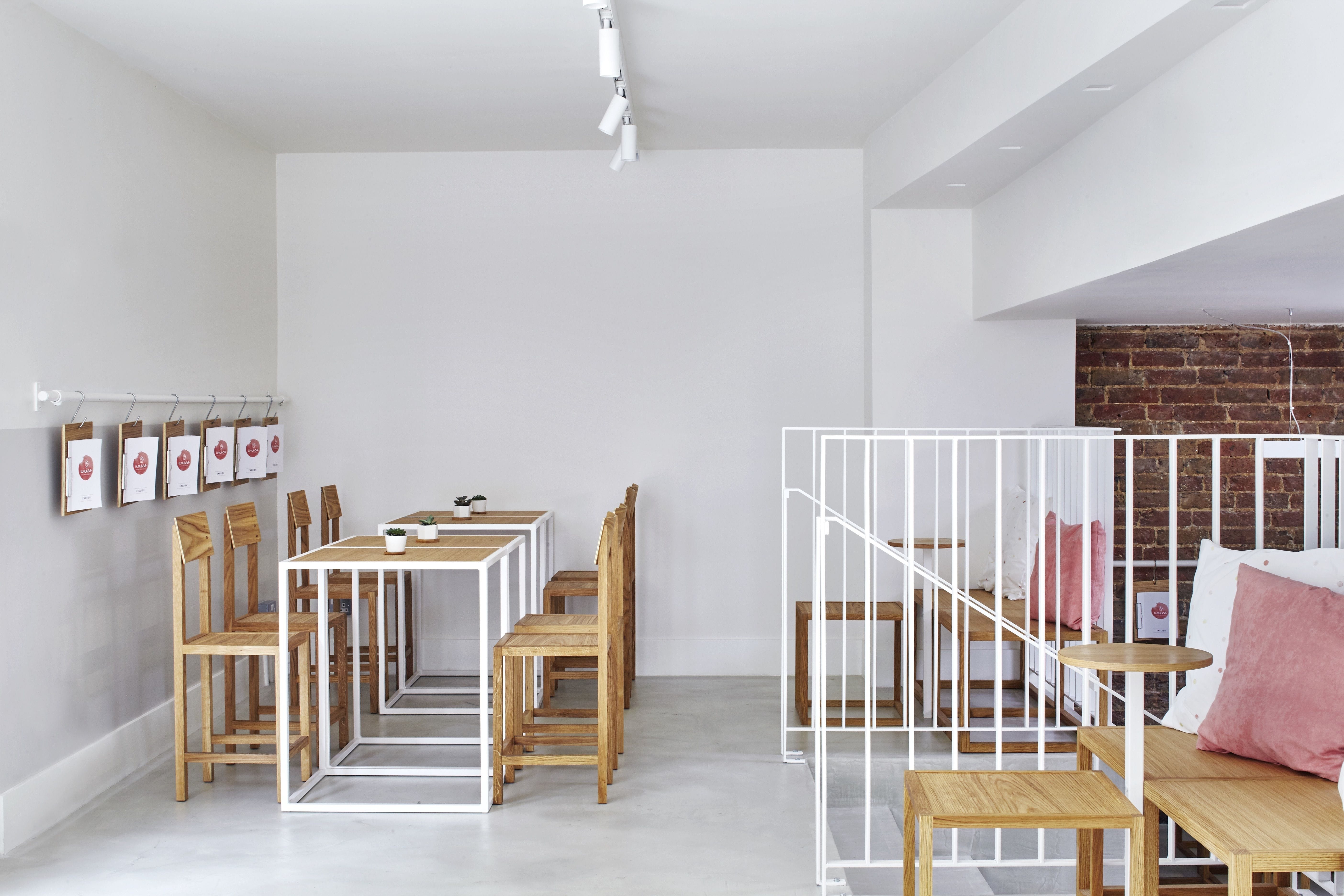 Unico Saloon + Study 5