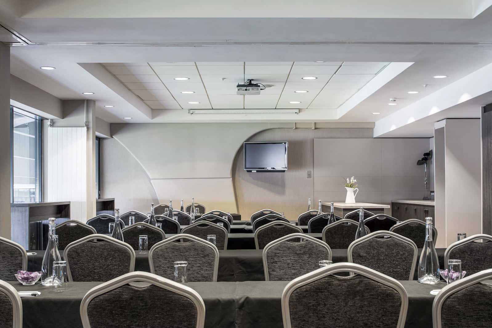 Interconnecting Meeting Room 0