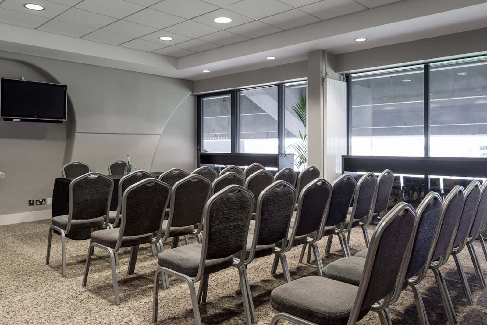 Standard Meeting Room 1