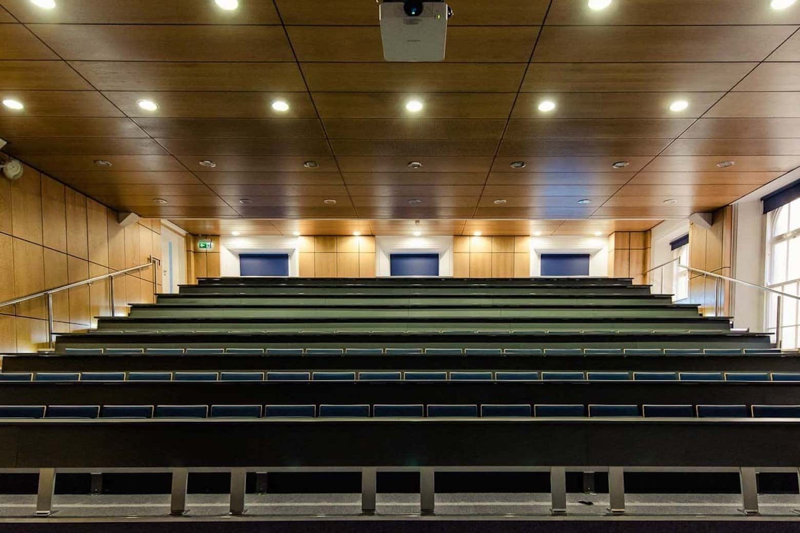 Business Building Room QG21 3D tour