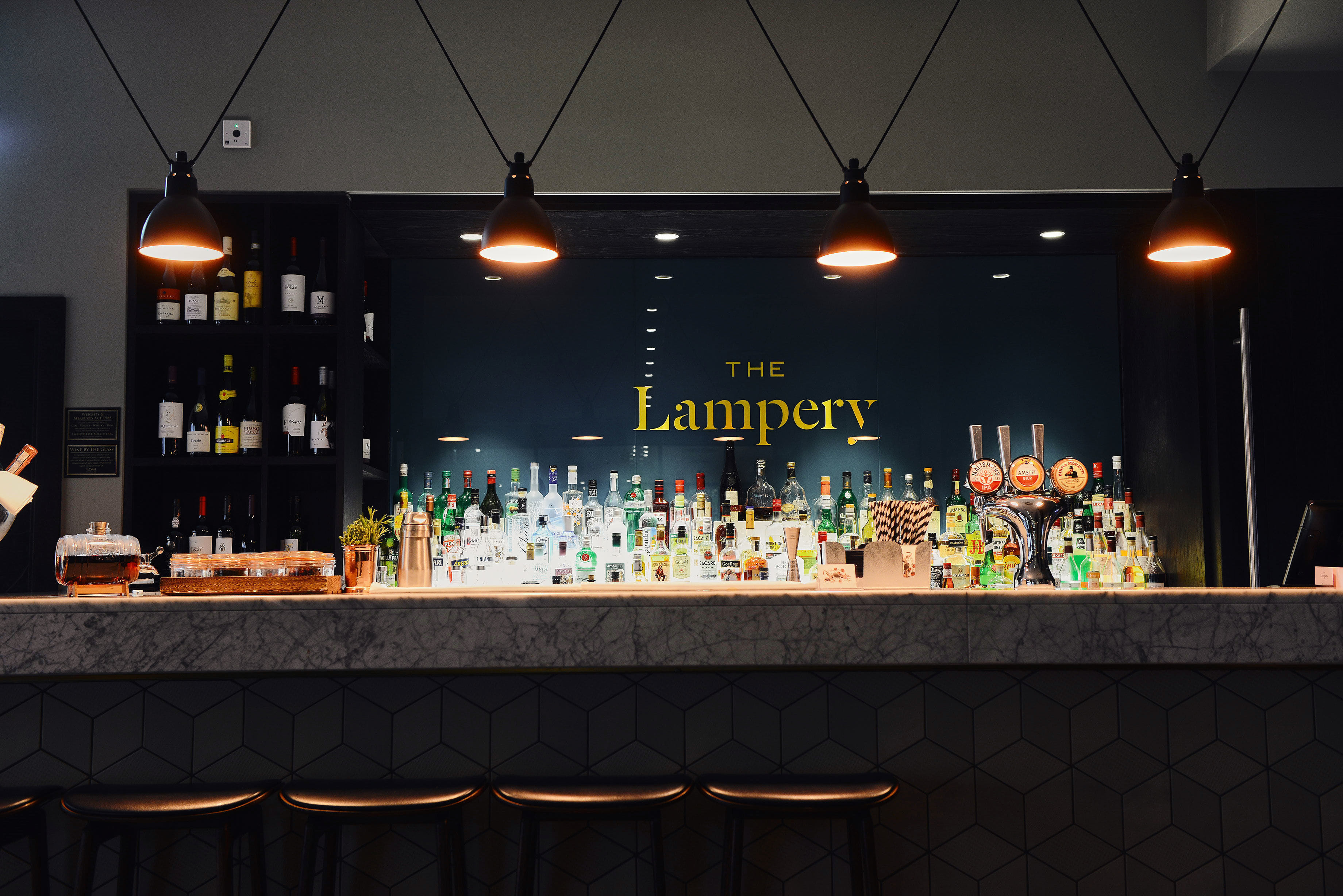 Full Restaurant & Bar 5