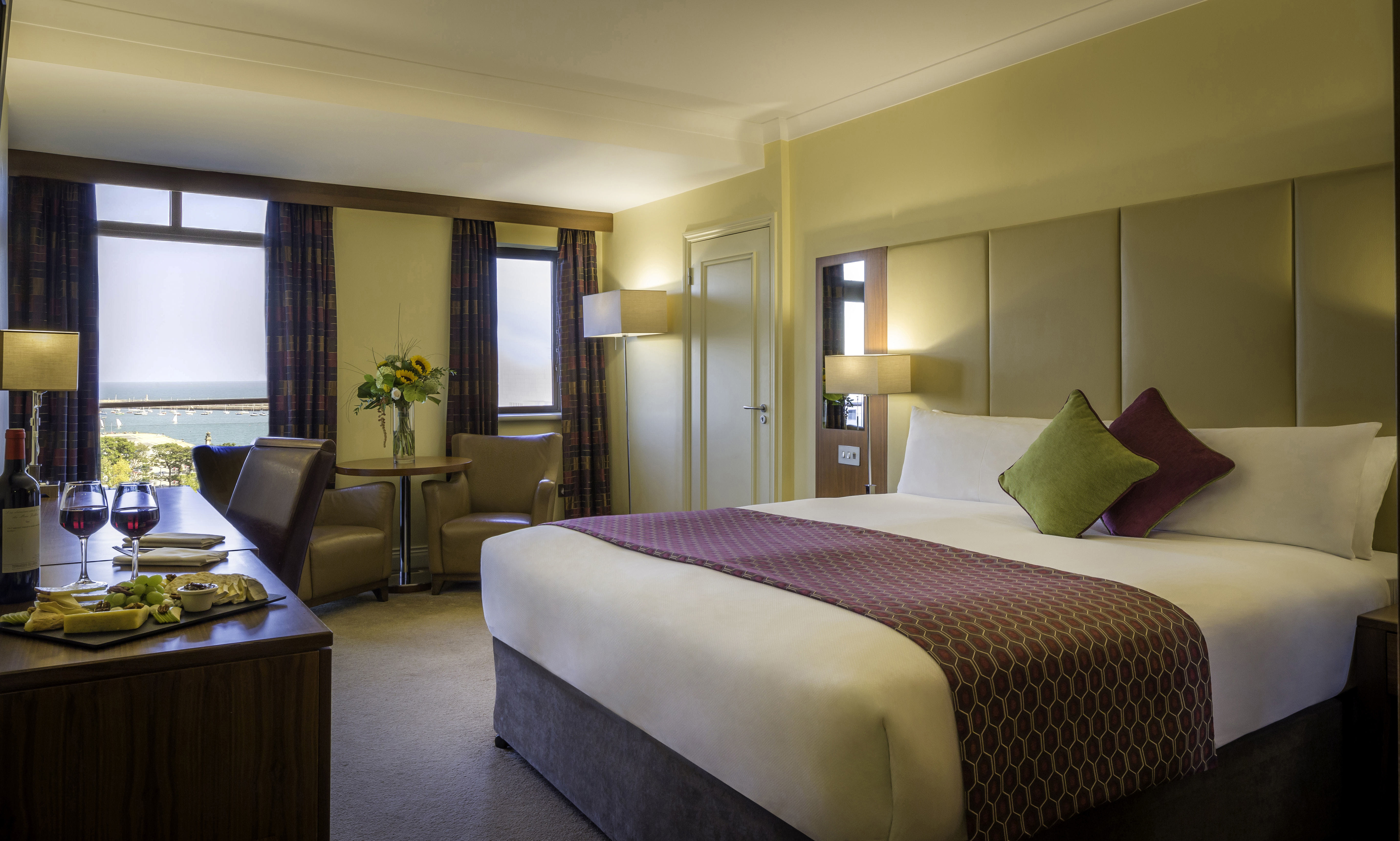 The Kingstown 1 Suite 4