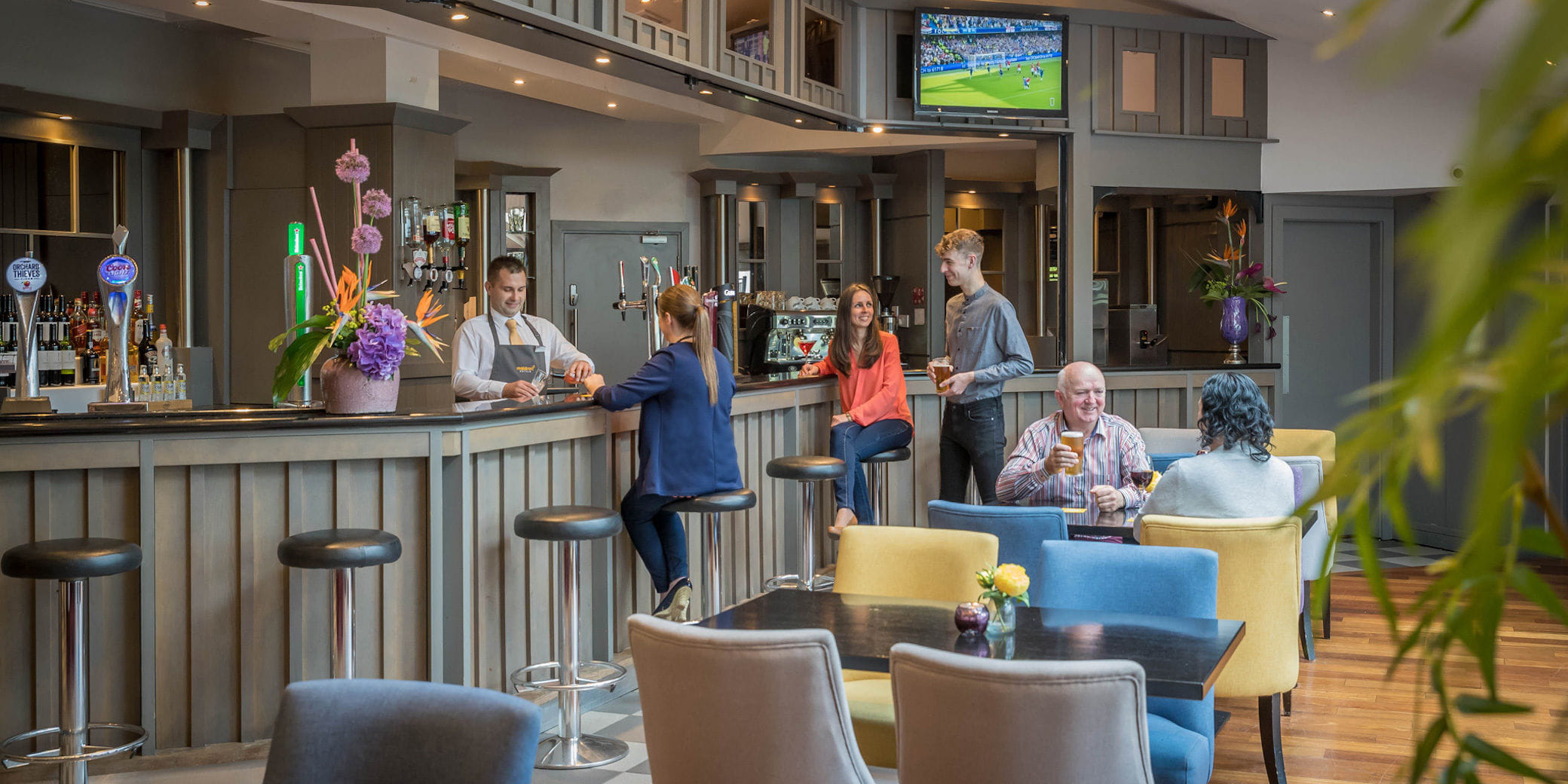 Grain & Grill Lounge 3
