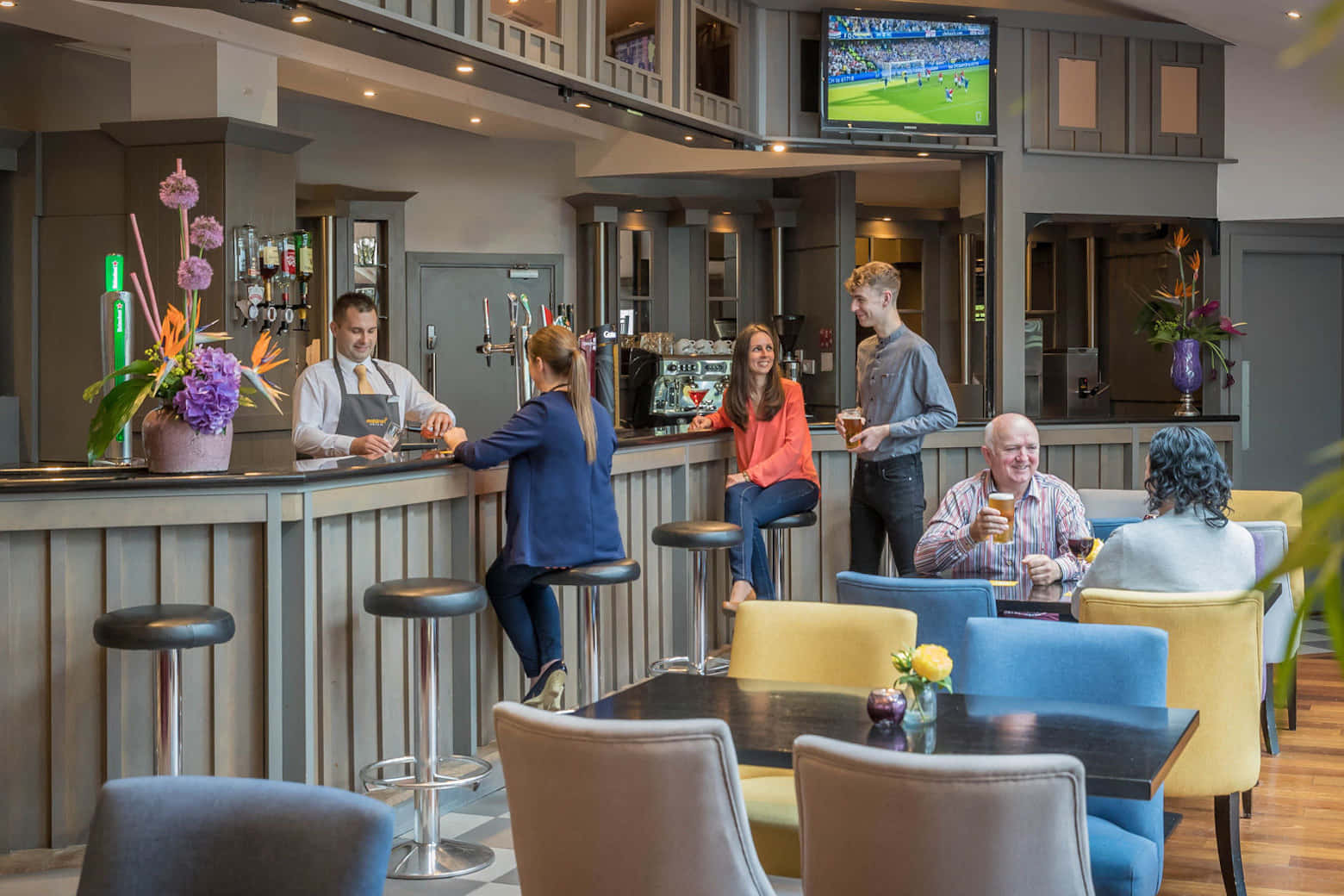 Grain & Grill Lounge 3