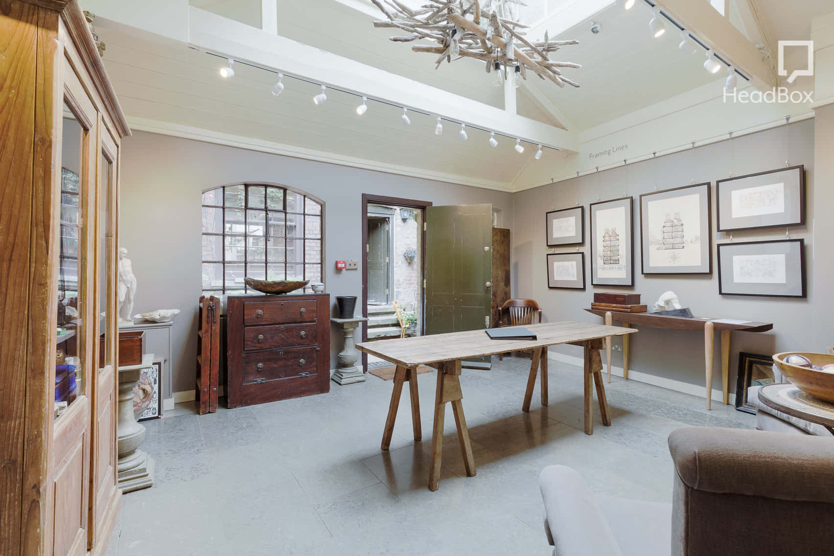 The Courtyard Gallery 6