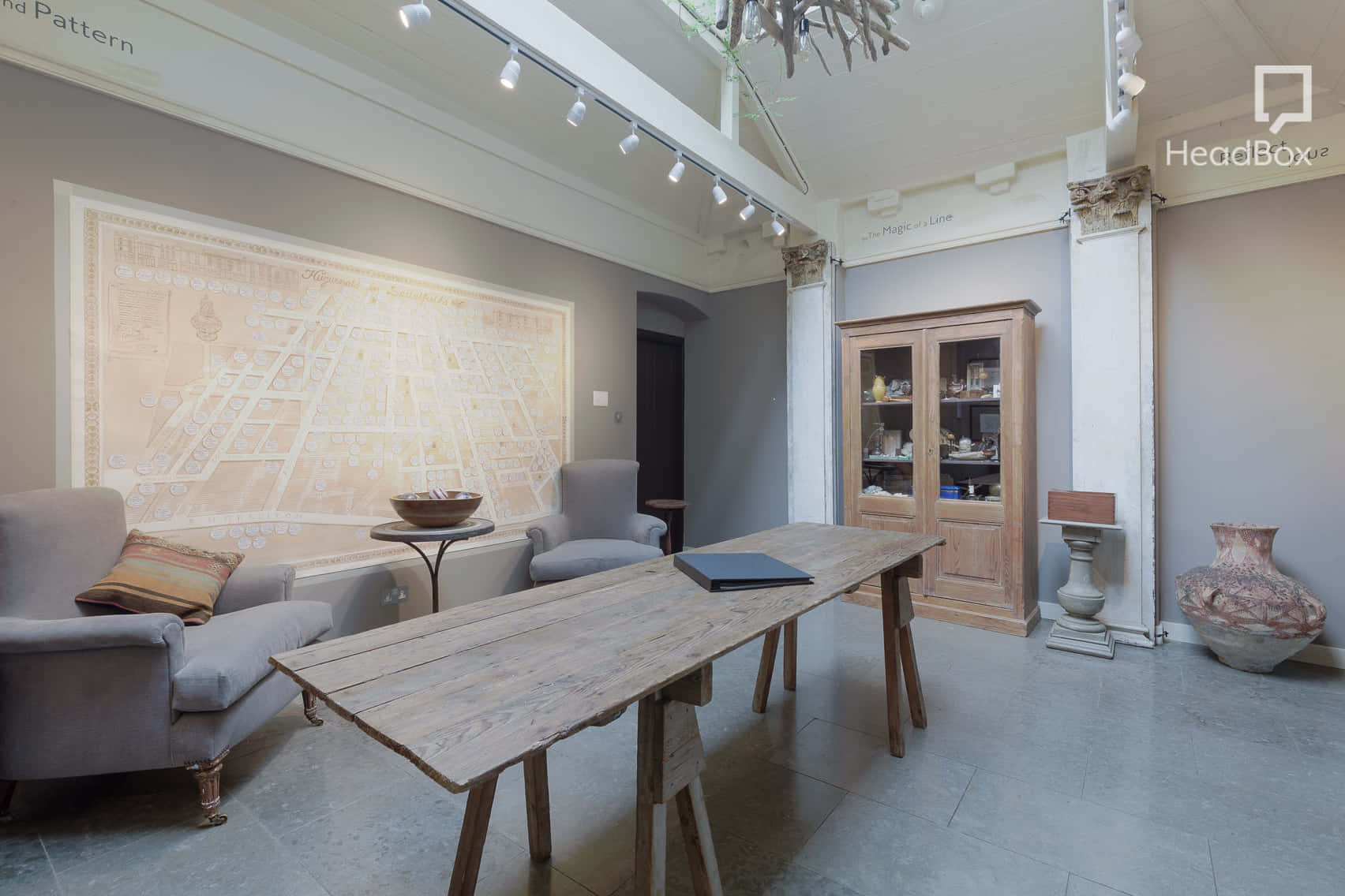 The Courtyard Gallery 11