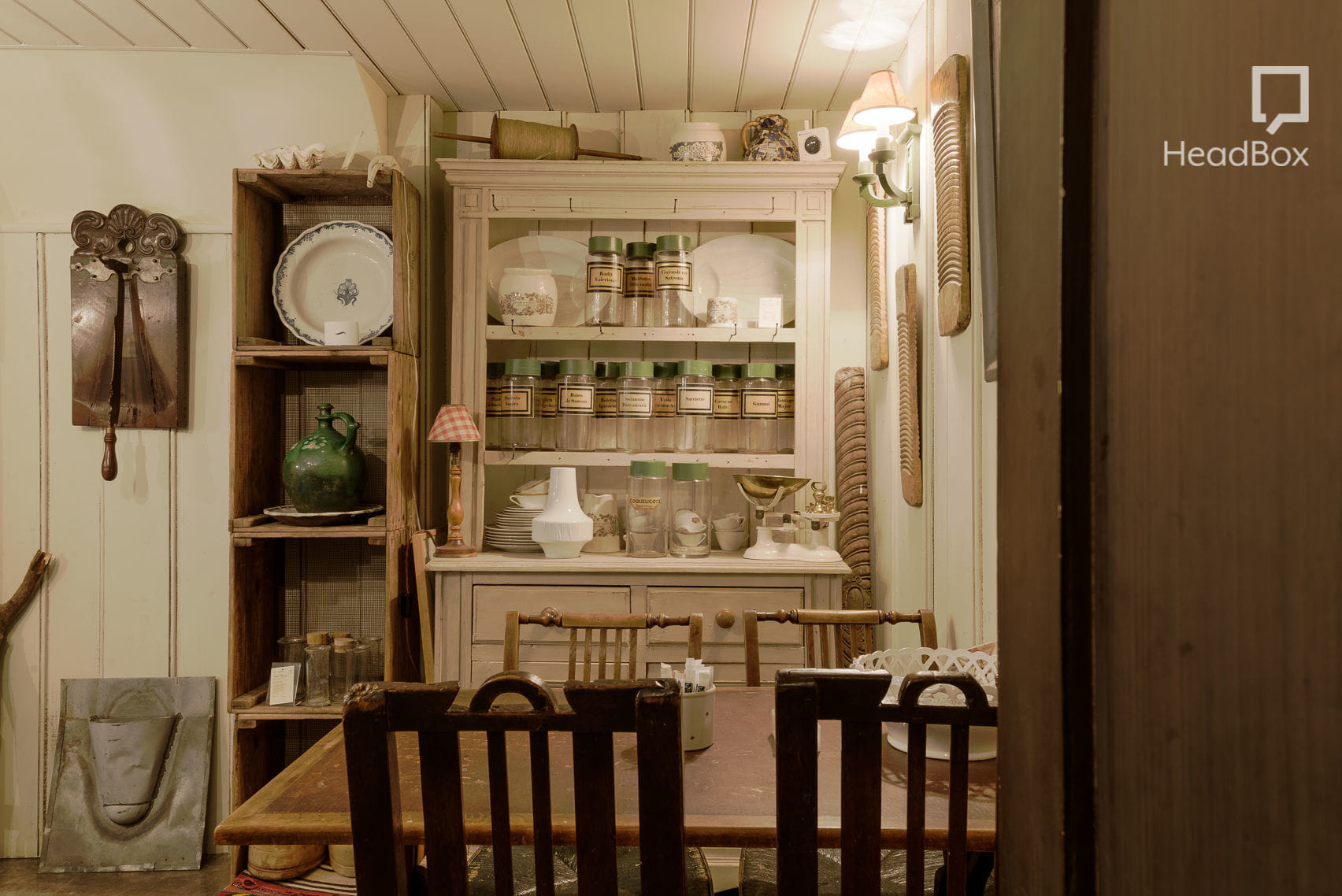 The Courtyard Gallery 14