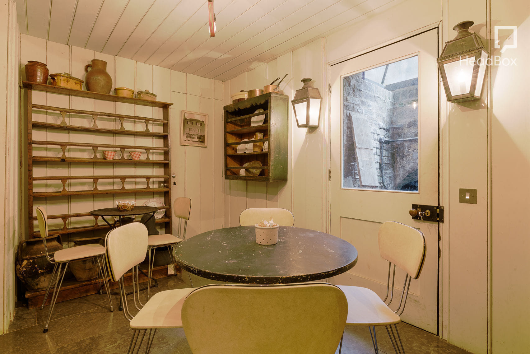 The Courtyard Gallery 17