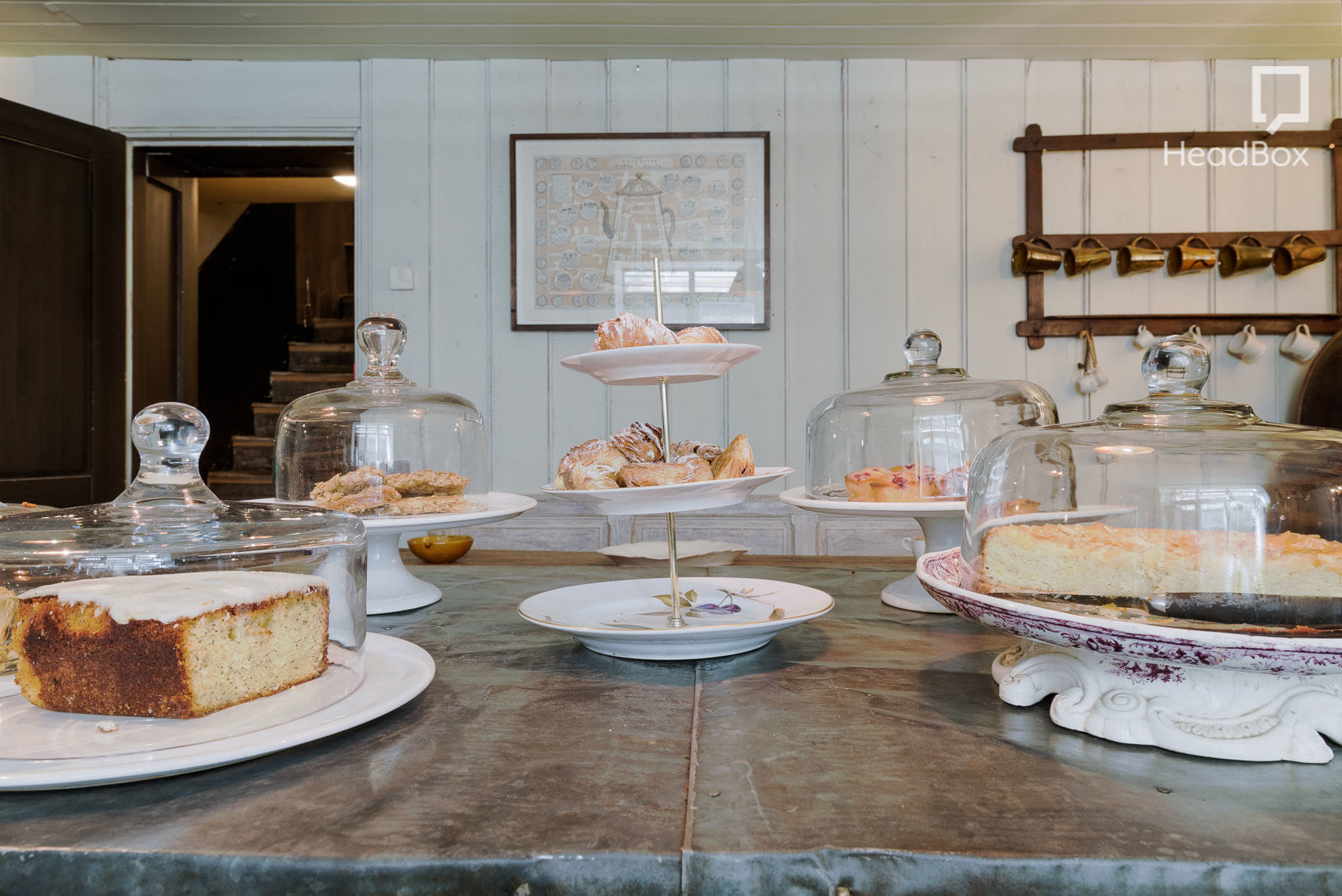 The Courtyard Gallery 23