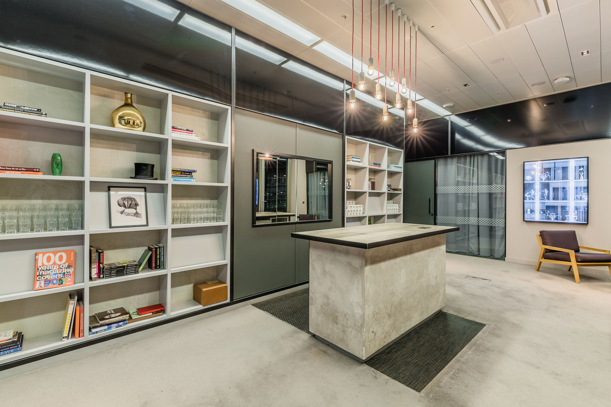 Lounge & Roof Terrace 5