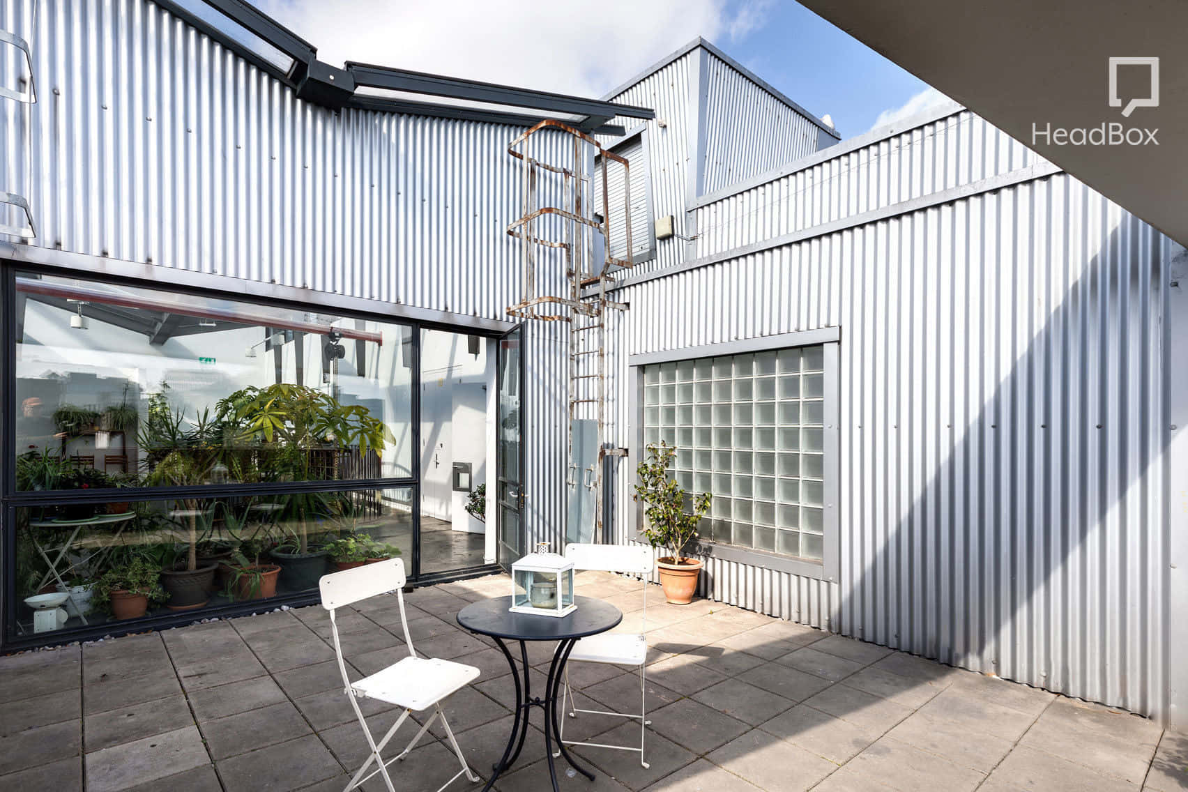 Top Floor Atrium & Balcony 2