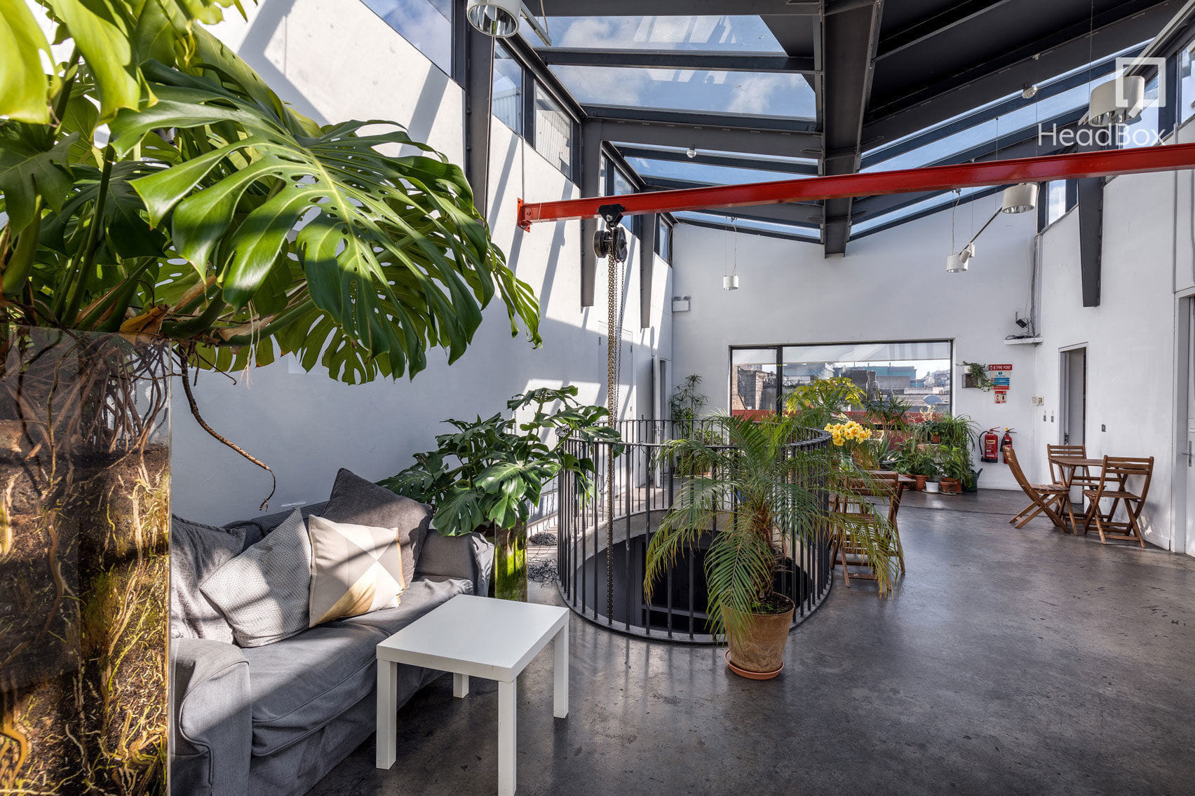 Top Floor Atrium & Balcony 3