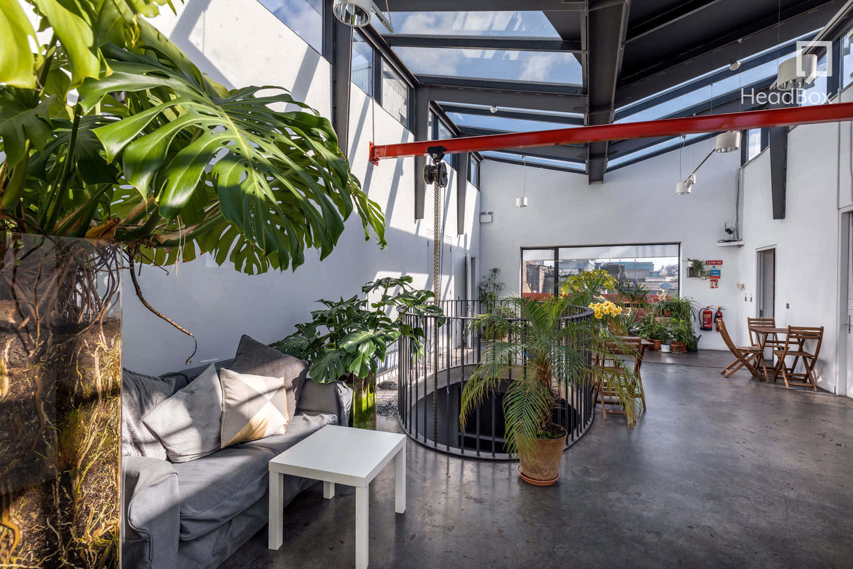 Top Floor Atrium & Balcony 3