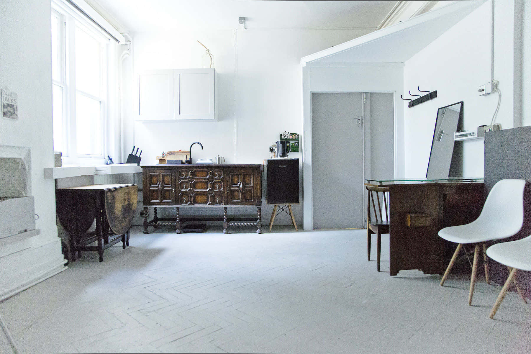 Studio Photography Hire in East London E3 0