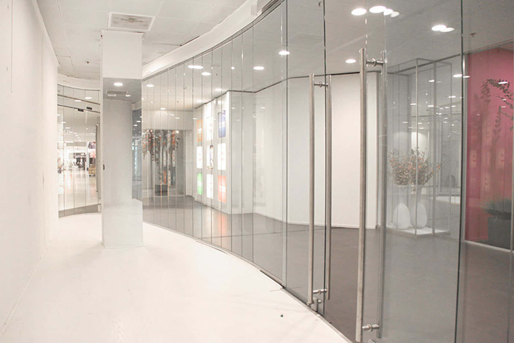 SHOWROOM 1.00.11 0