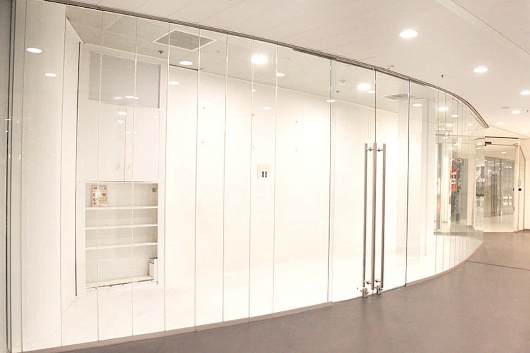 SHOWROOM 1.00.11 1