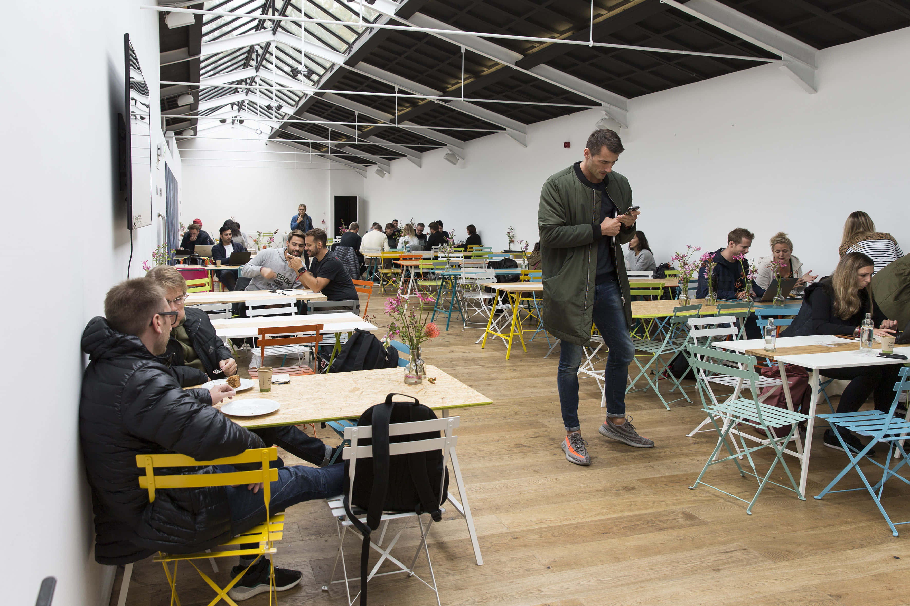 Hal 1 | Building 408 0