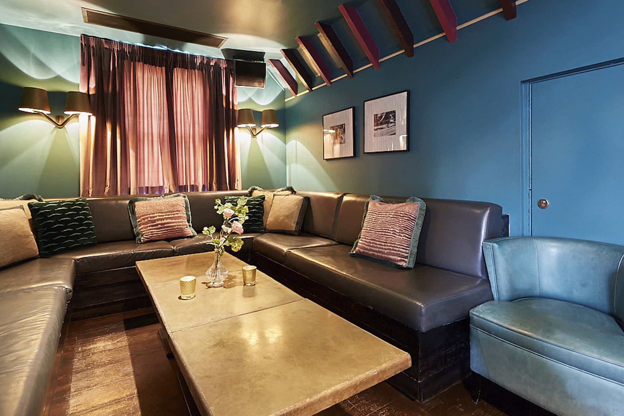 Penthouse Champagne Bar 19