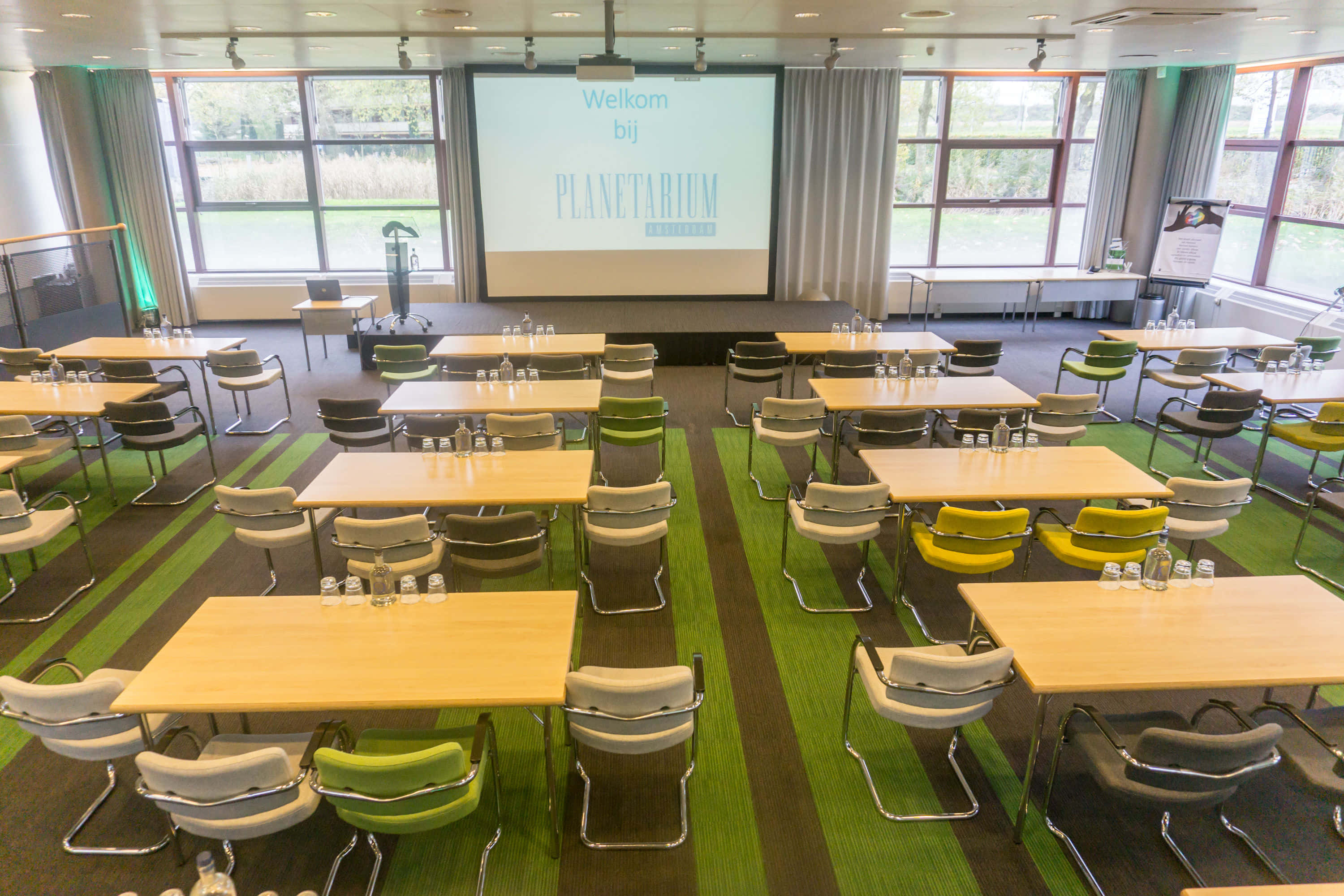 Studio Planetarium 11