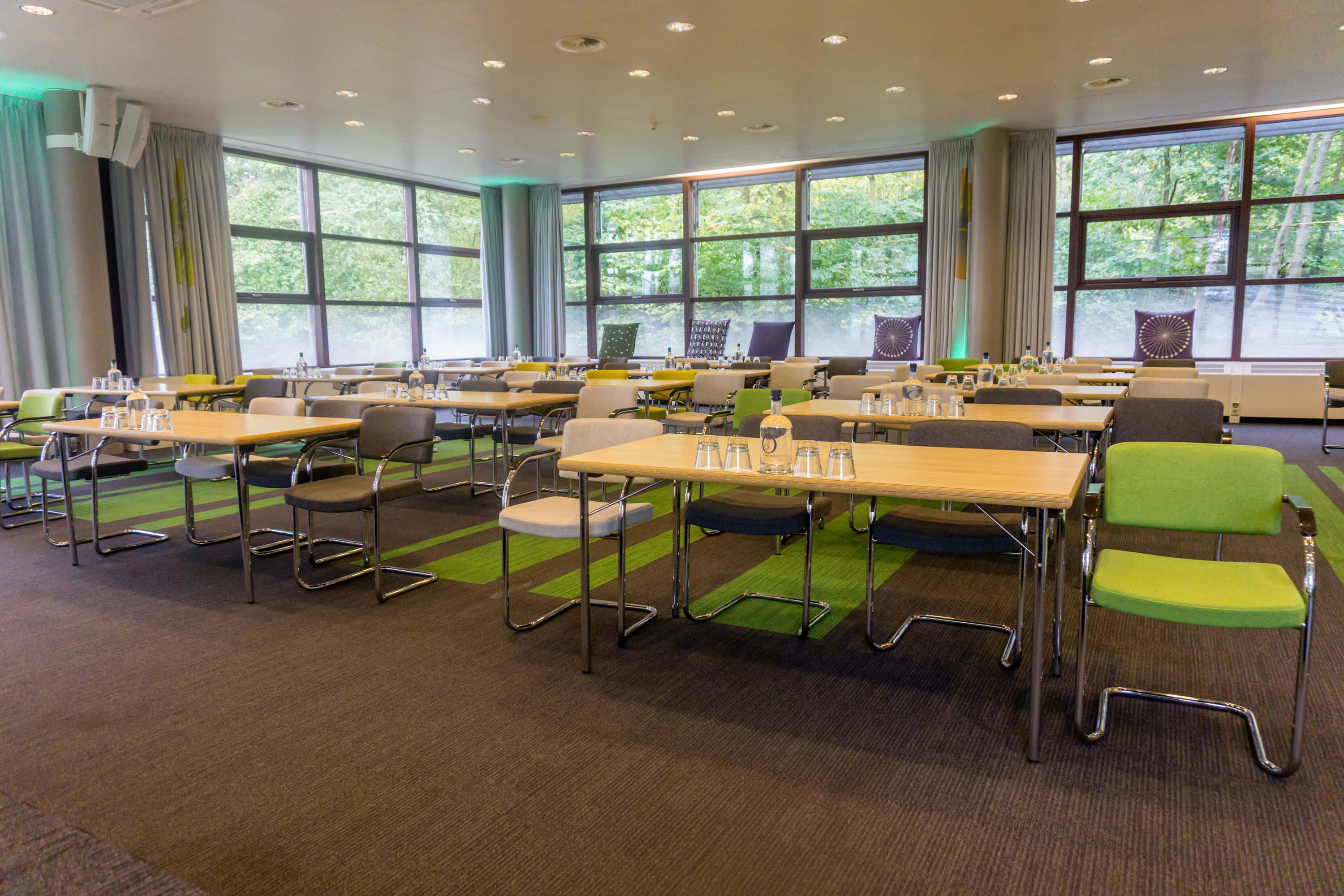 Studio Planetarium 12