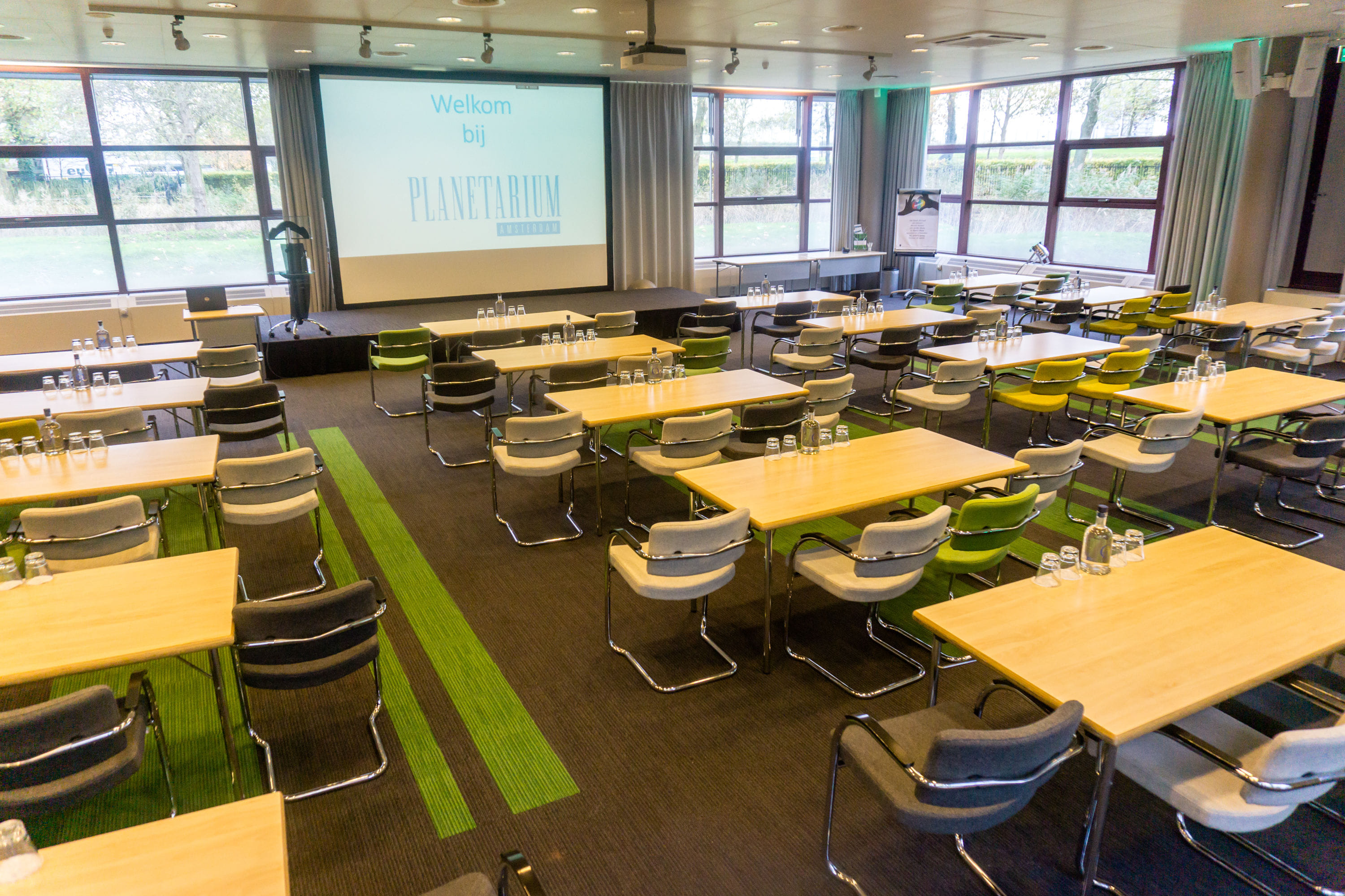 Studio Planetarium 13