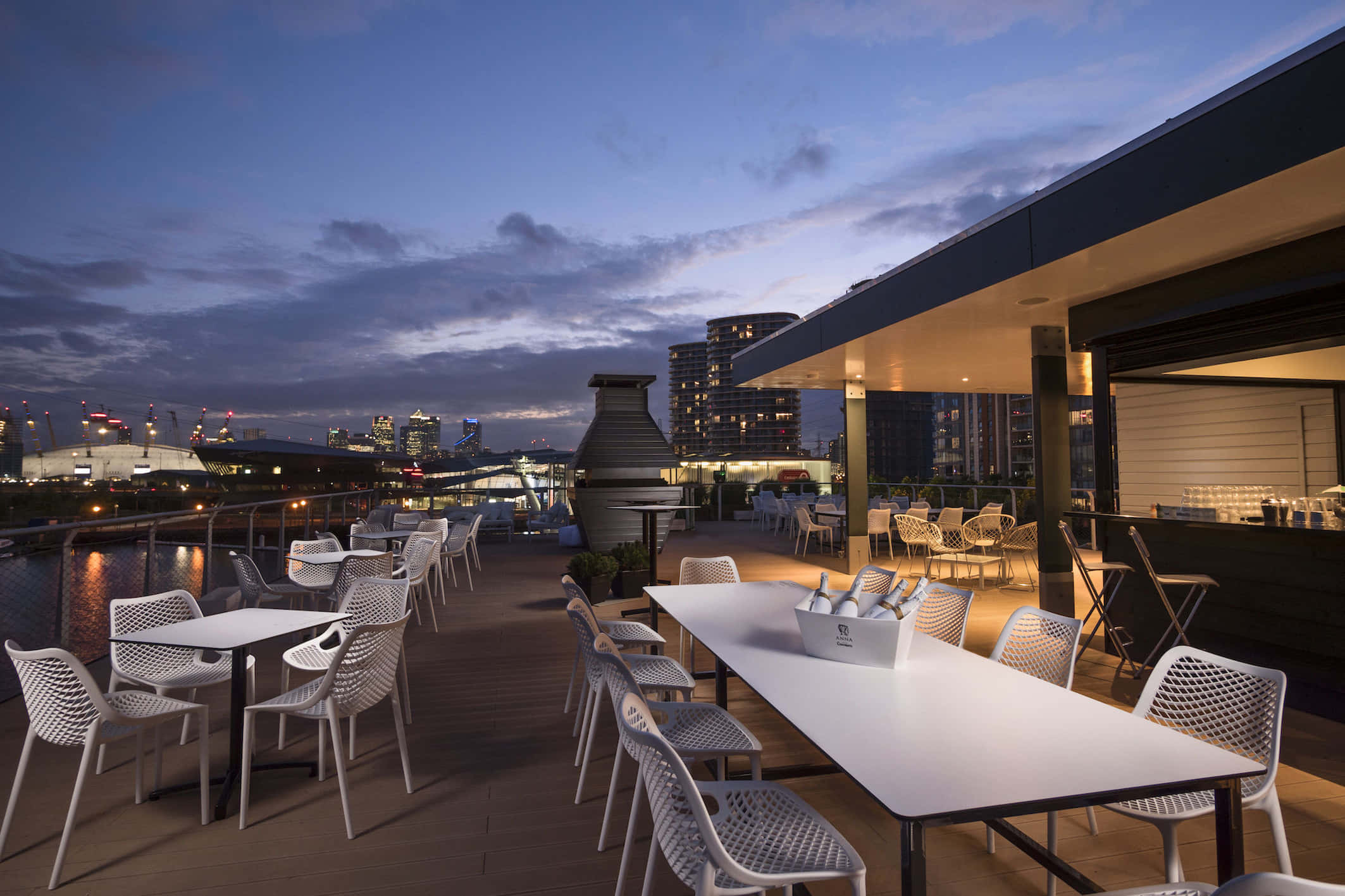The Rooftop Bar 3D tour