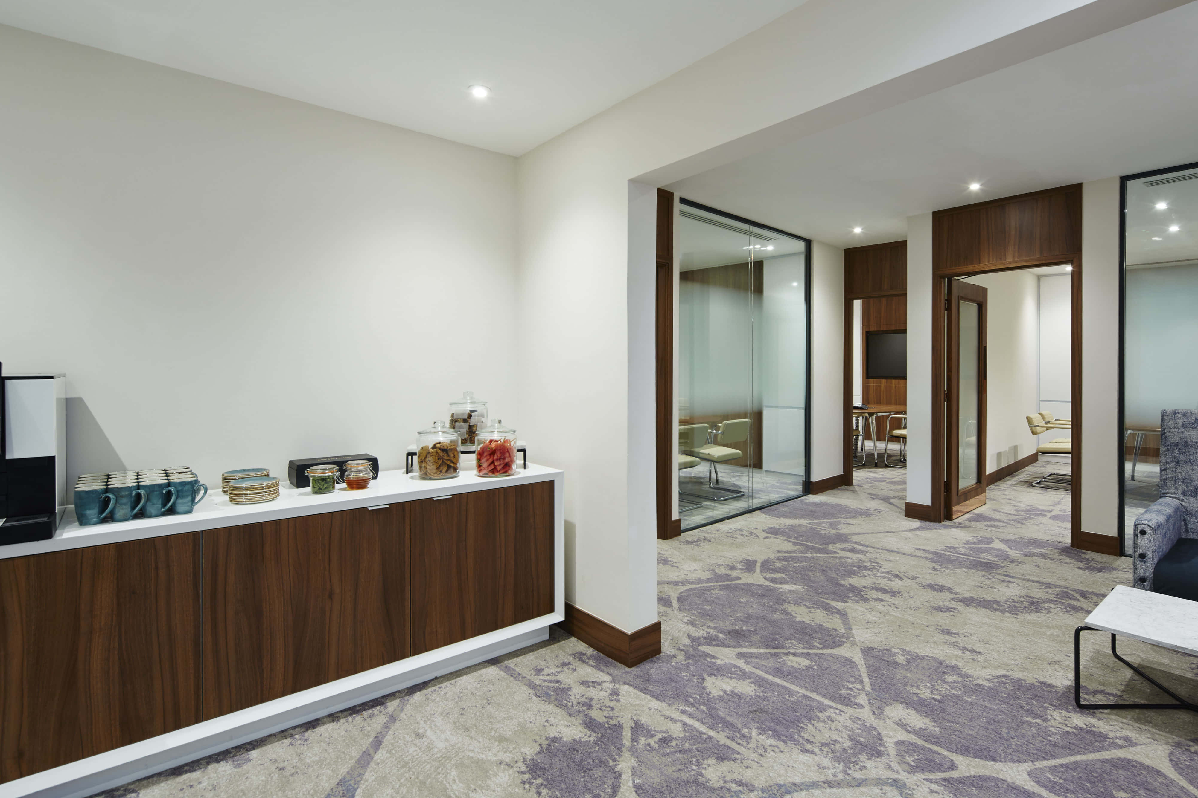 TOUCHDOWN Meeting Room 1 1