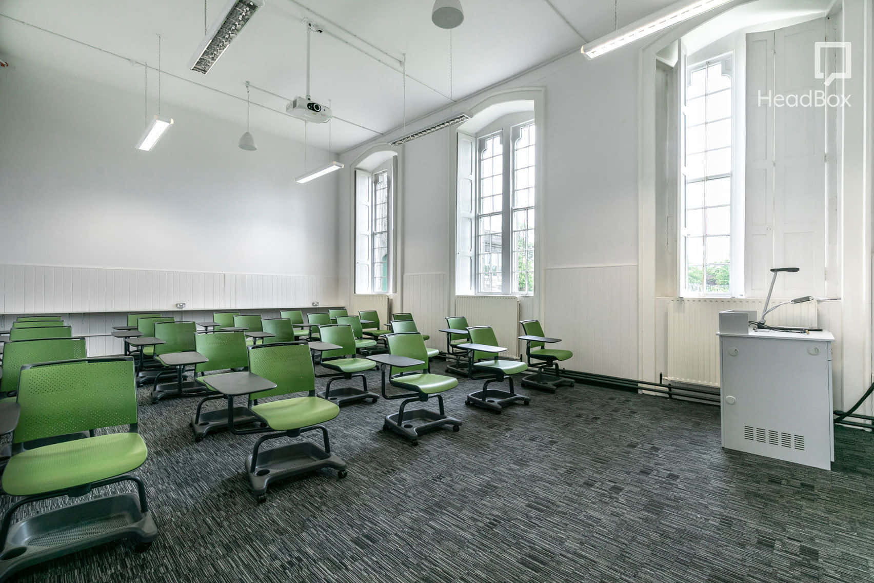 Senior House Classroom SG09 1