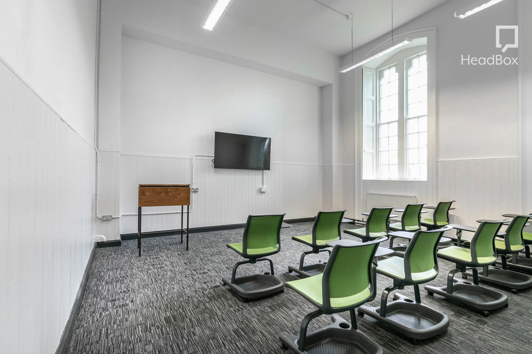 Senior House Classroom SG14 1