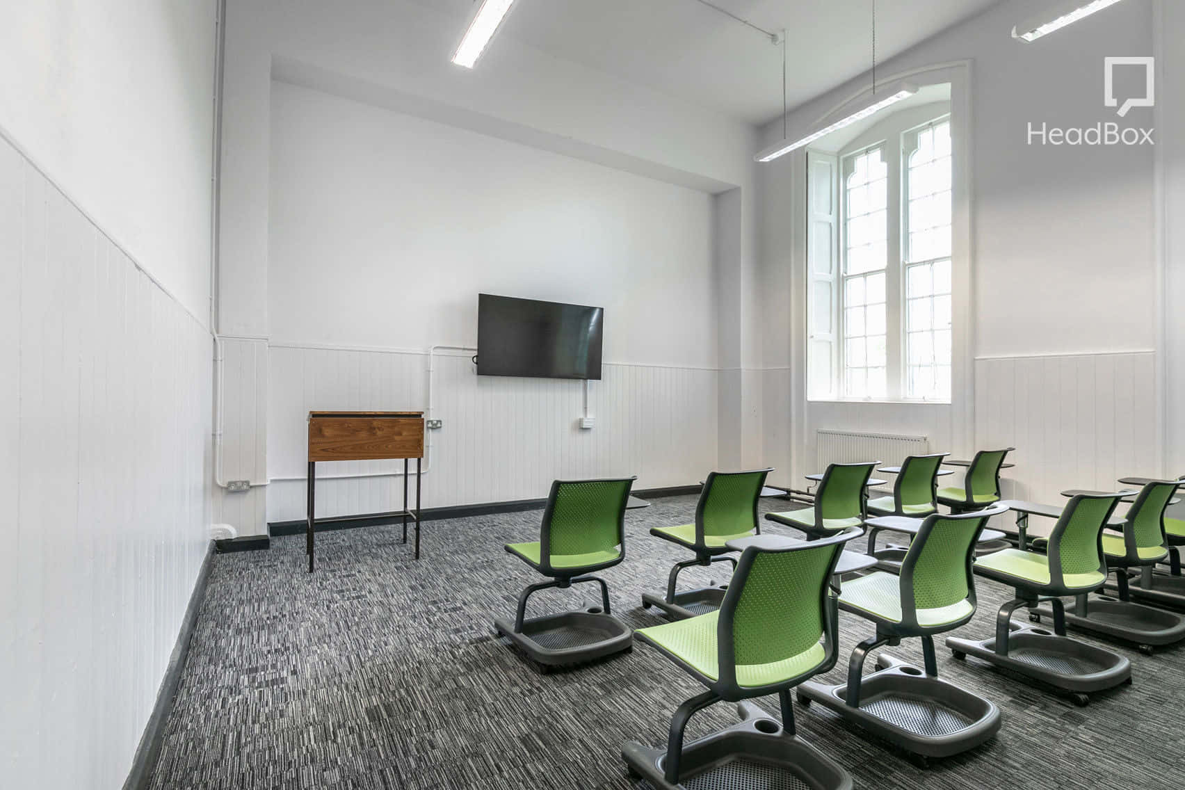 Senior House Classroom SG14 1