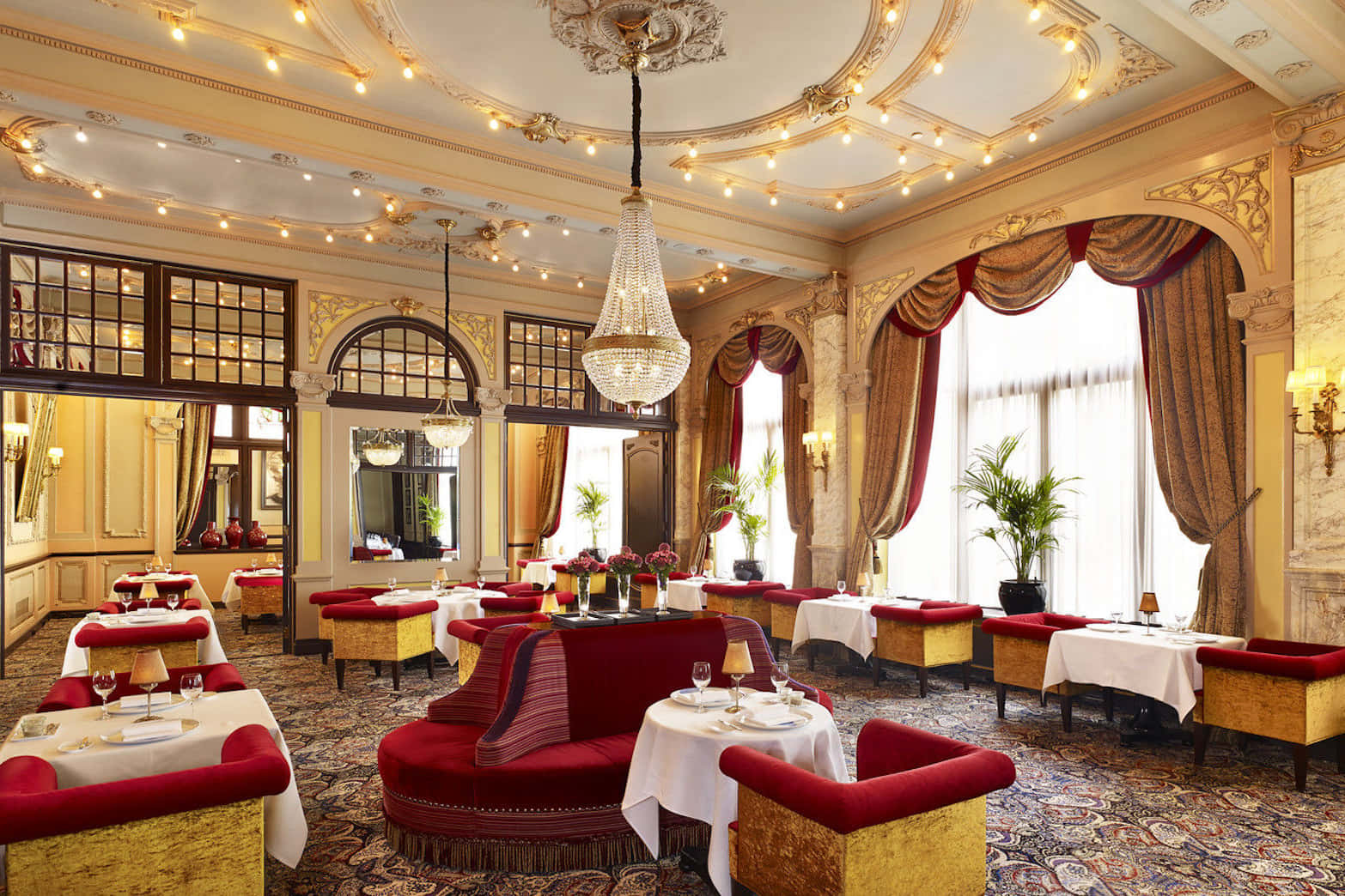 Lounge and Restaurant 2