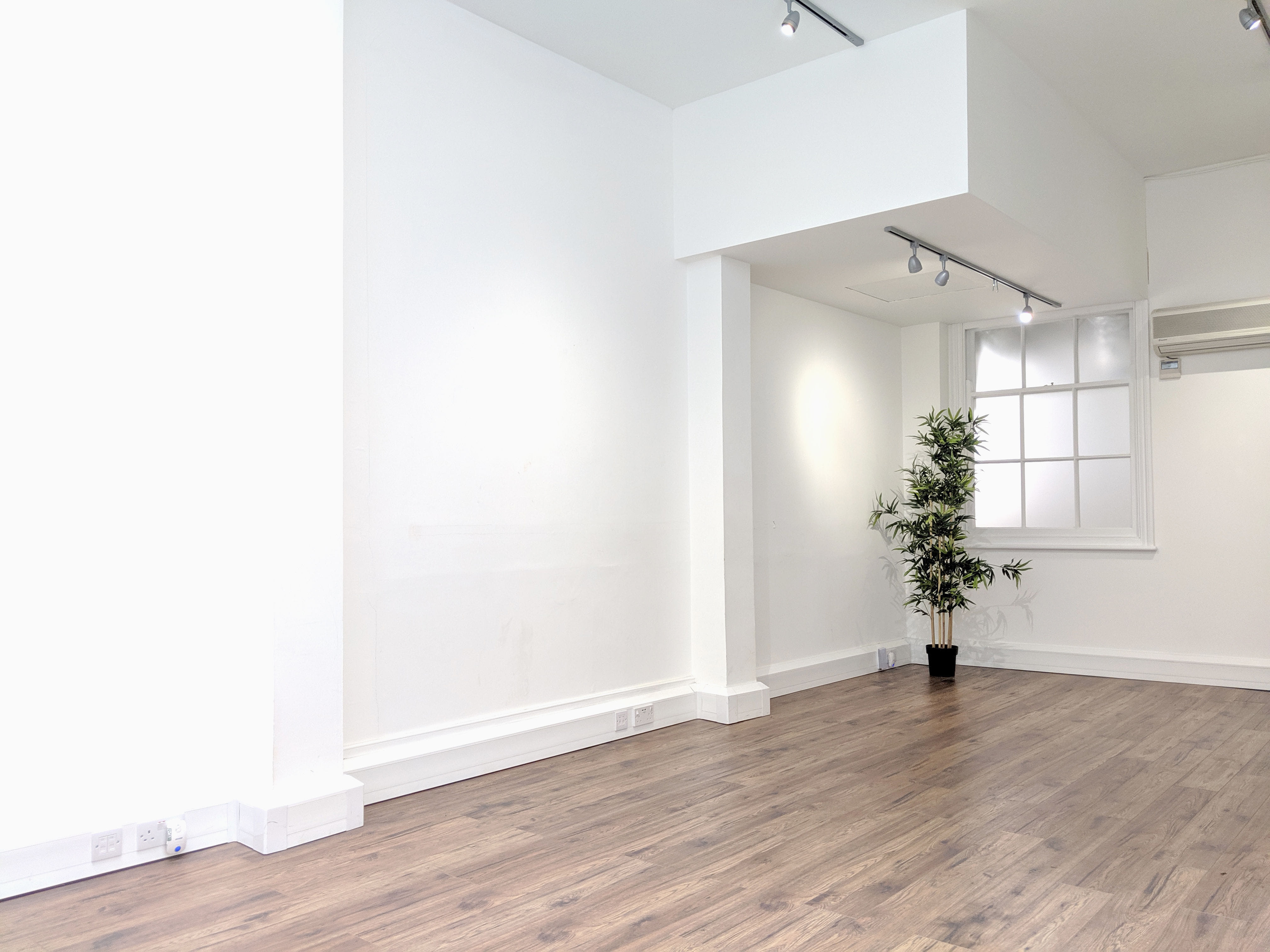 Ground Floor & Shop Front 11