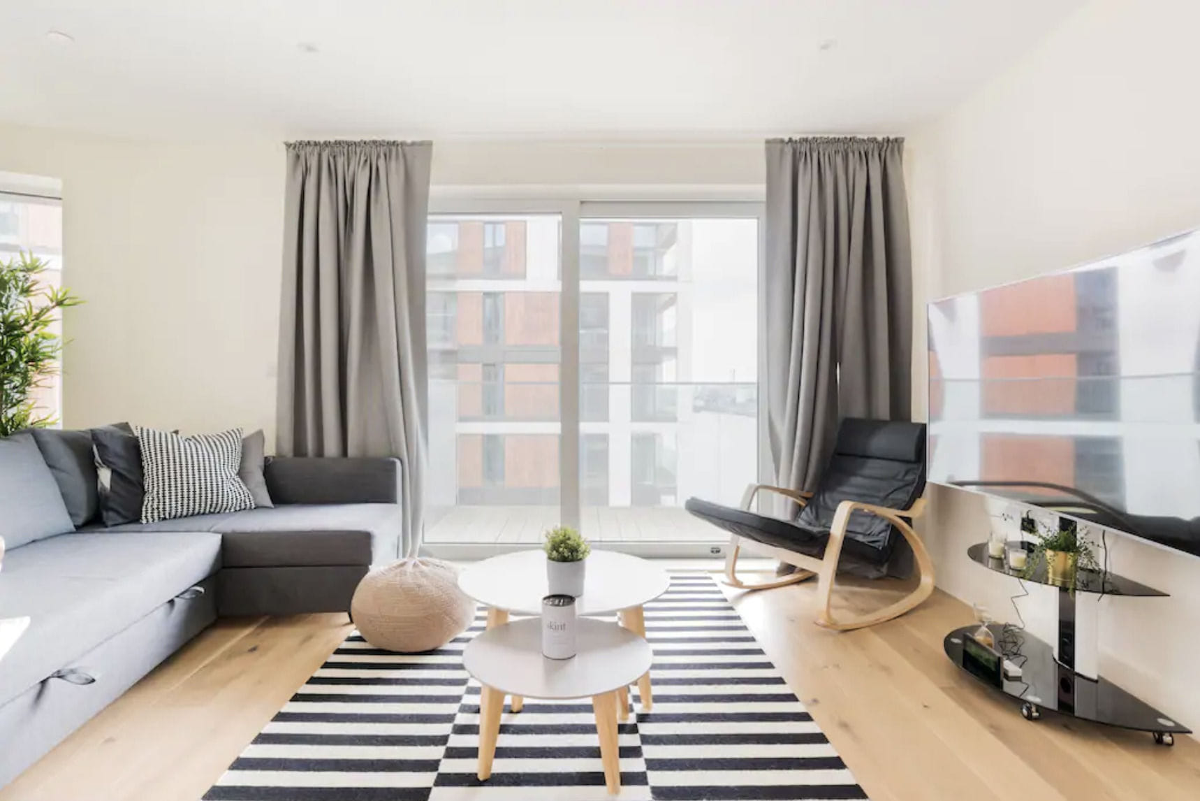 Brand New Luxury Riverfront Penthouse 3