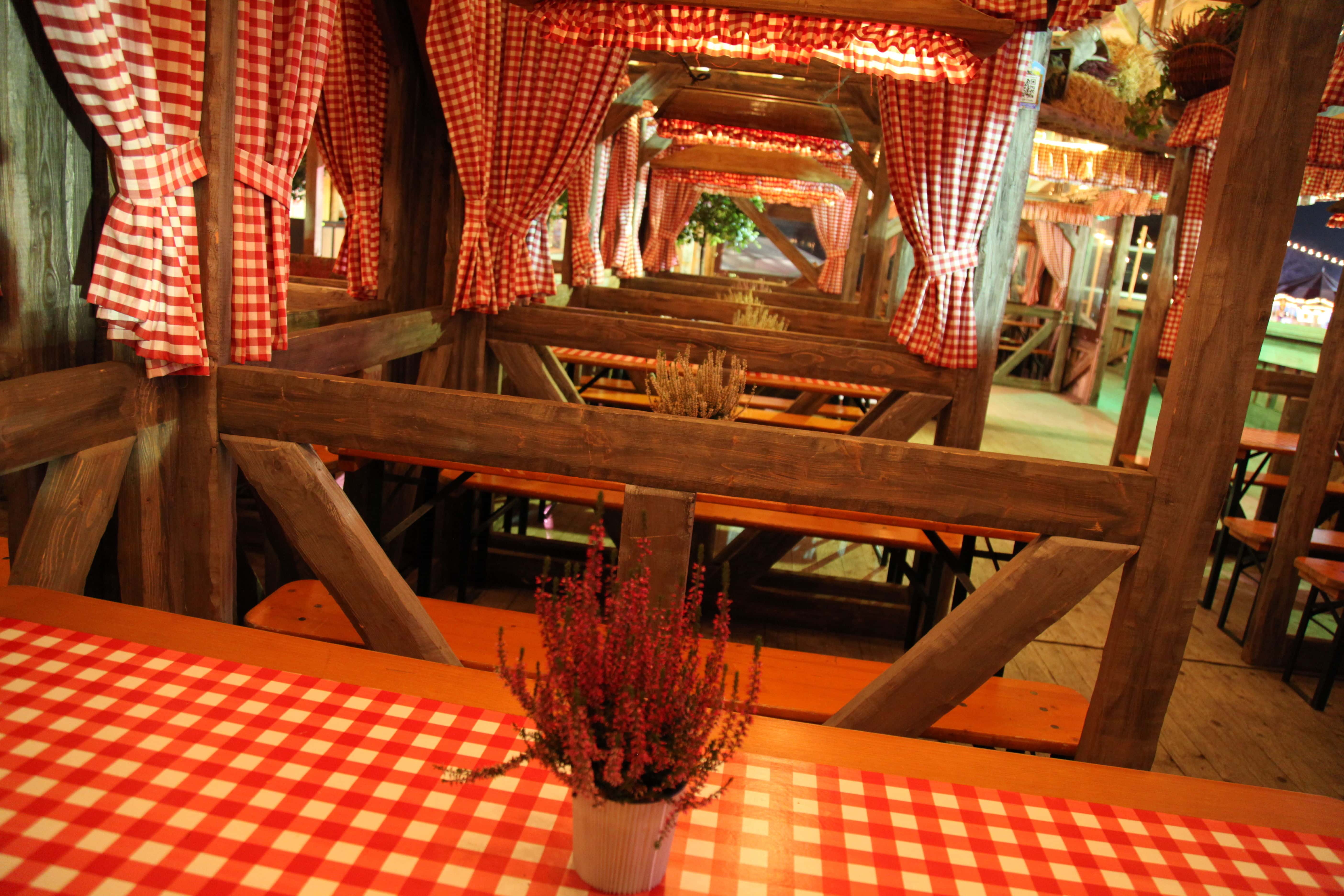 Café Bavaria - Upstairs 6