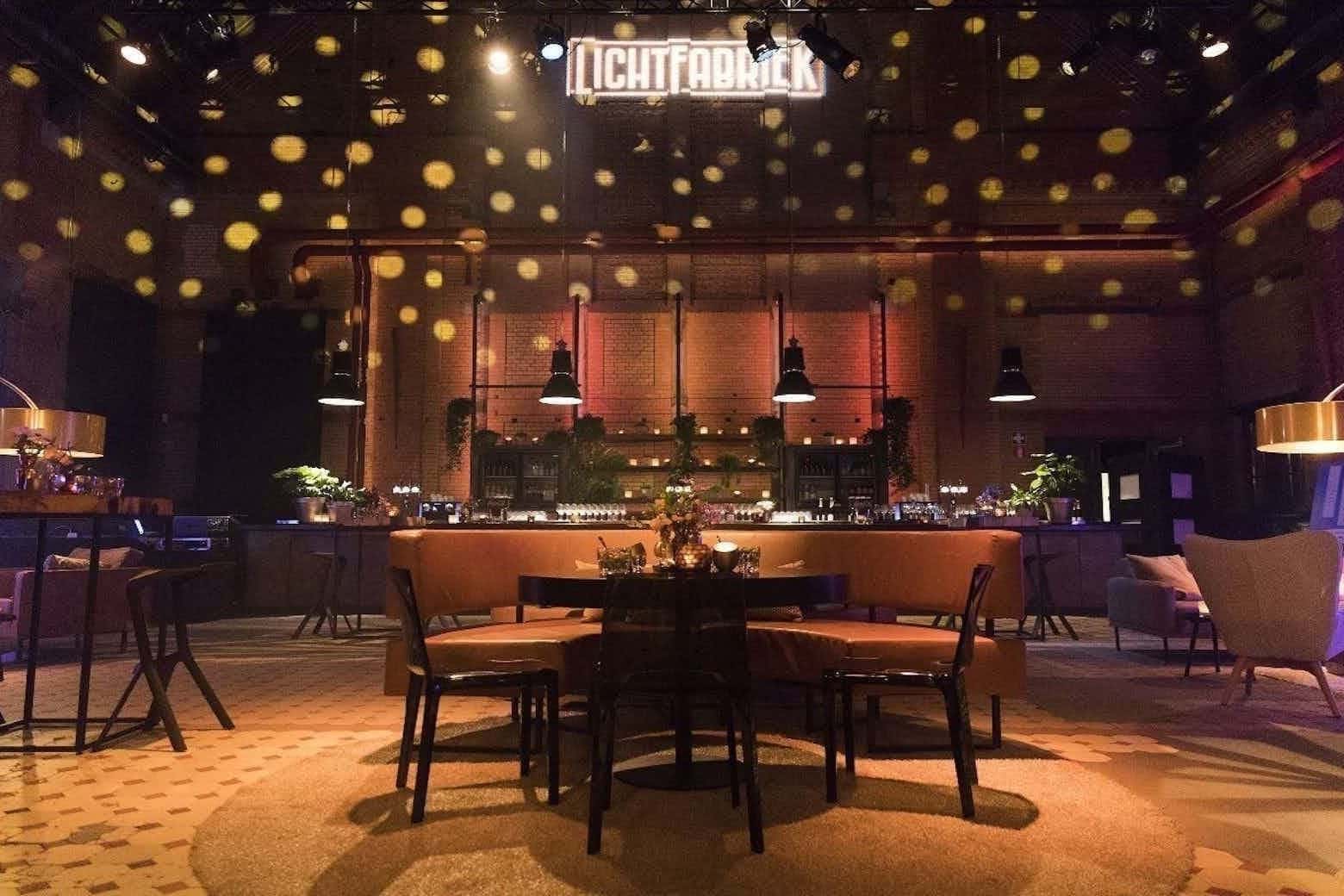 Turbinehal, Oliehuis & Accukamer 3